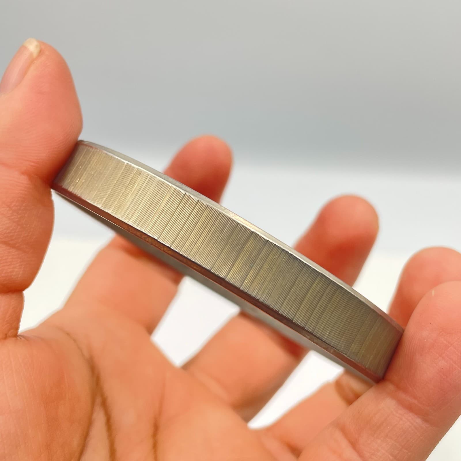 Vintage 90s Silver Tone Textured Bangle Etched Vertical Line Pattern Jewelry - Thumbnail 5