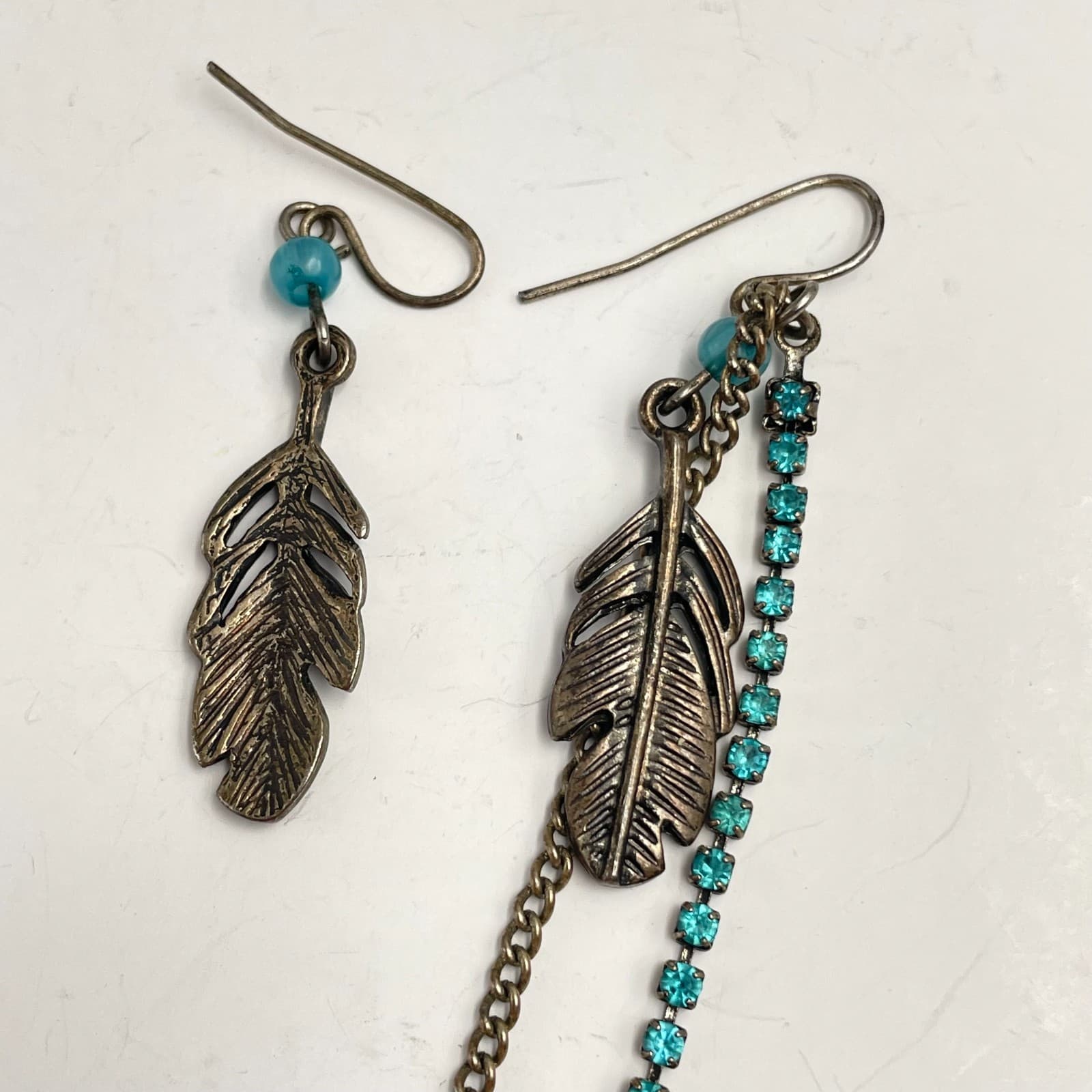 Vintage 90s Feather Mismatched Earrings Teal Glass Rhinestone Ear Cuff Boho - Thumbnail 4