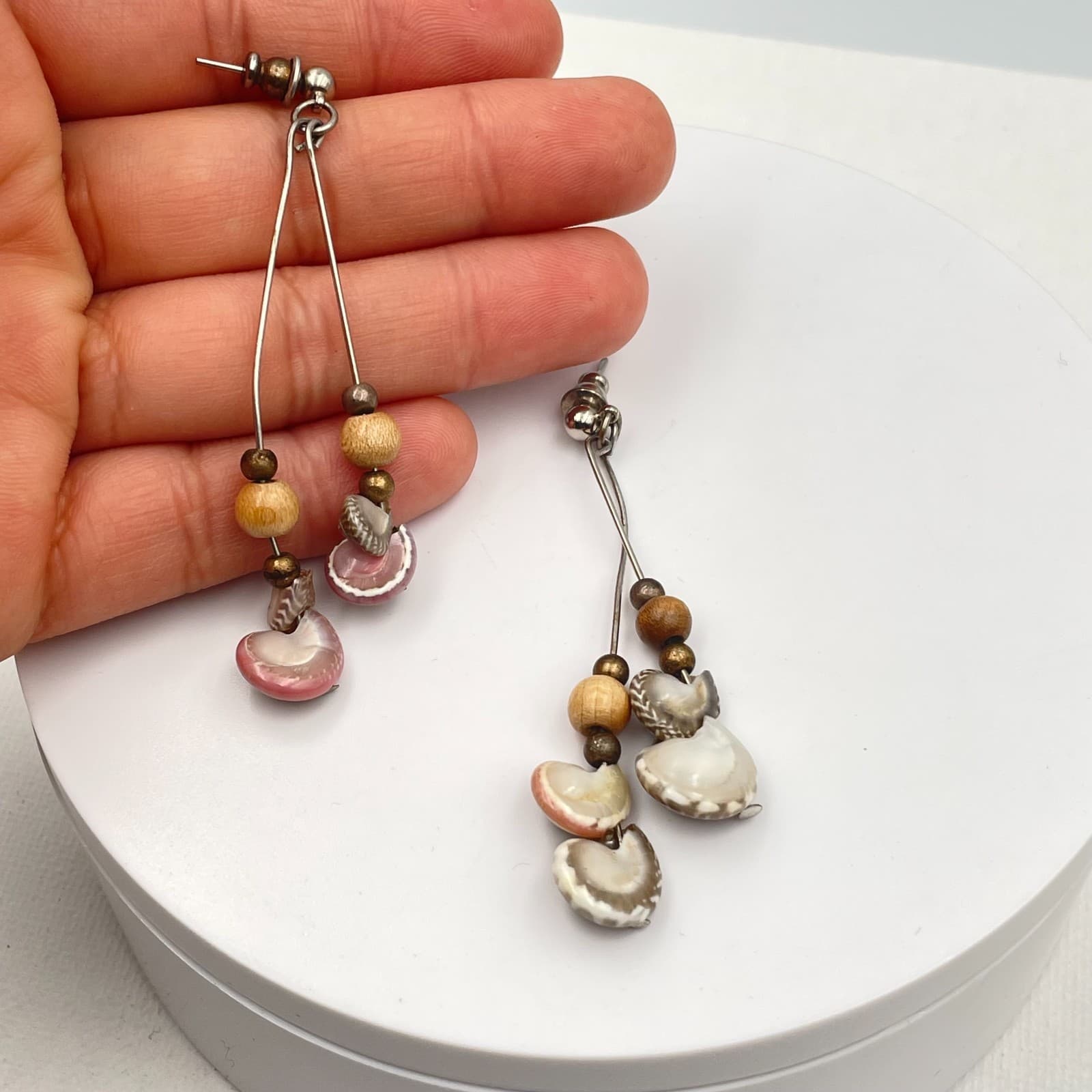 Vintage 90s Silver Tone Shell Wooden Dangle Earrings Boho Statement Jewelry - Thumbnail 6