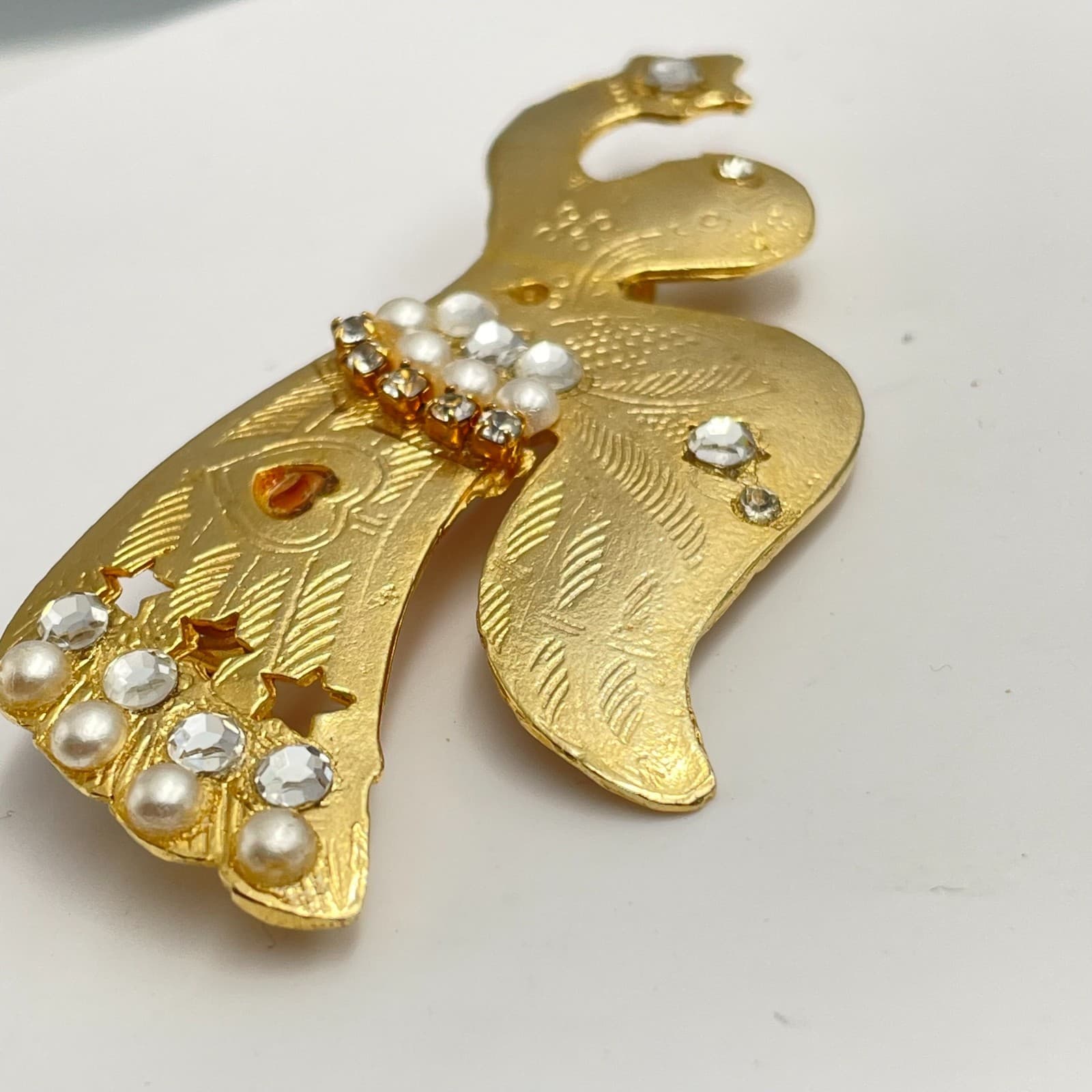 Vintage 90s Gold Tone Angel Brooch Pin Faux Pearl Rhinestone Fashion Jewelry - Thumbnail 5