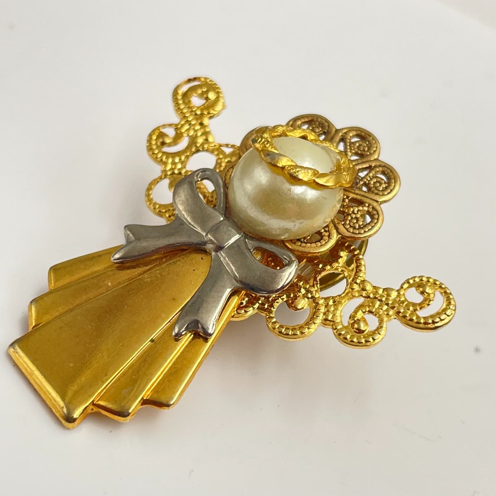 Vintage 90s Gold Tone Angel Faux Pearl Silver Bow Christmas Brooch Pin Jewelry - Thumbnail 4
