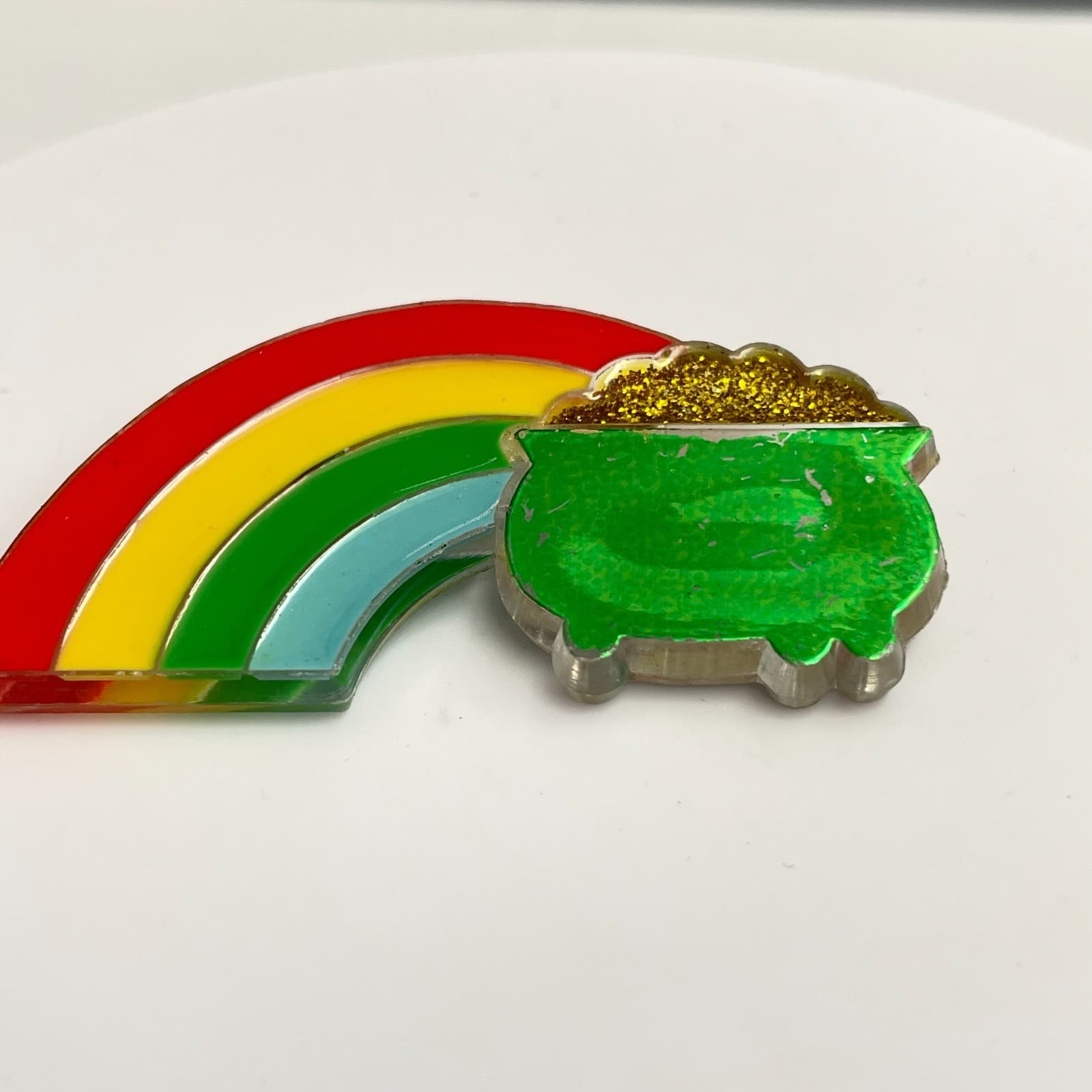 Vintage 80s Hallmark Rainbow Pot Glitter Gold Tone Pin Brooch St. Patrick’s Day - Thumbnail 2