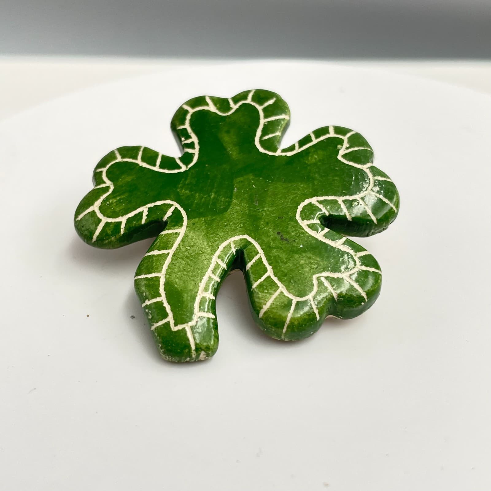 Vintage 90s Shamrock Brooch Pin Lucky Clover St. Patrick's Day Fashion Jewelry - Thumbnail 2