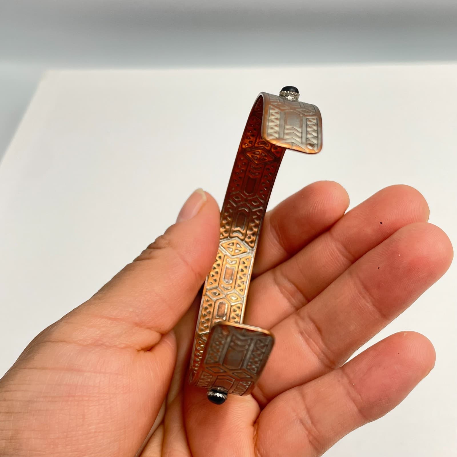 Vintage 80s Metal Cuff Bracelet Black Glass Art Deco Classic Fashion Jewelry - Thumbnail 4