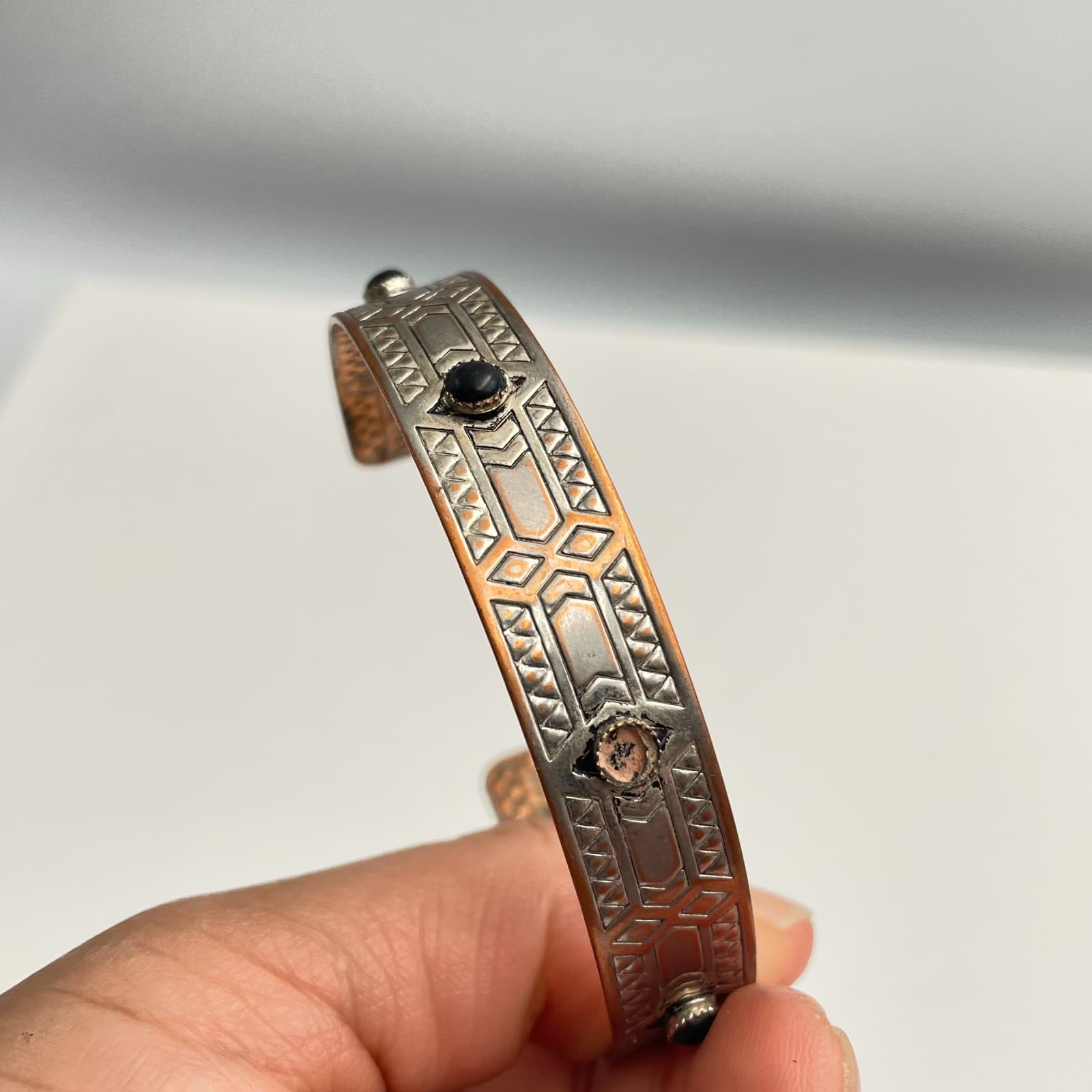 Vintage 80s Metal Cuff Bracelet Black Glass Art Deco Classic Fashion Jewelry - Thumbnail 7