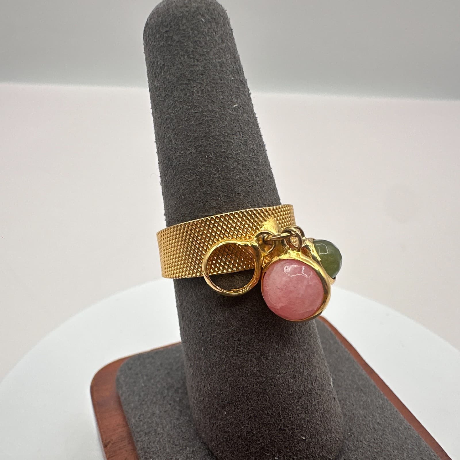 Vintage Y2K Gold Tone Stone Charm Mesh Band Ring Women's Classic Fashion Jewelry - Image 1