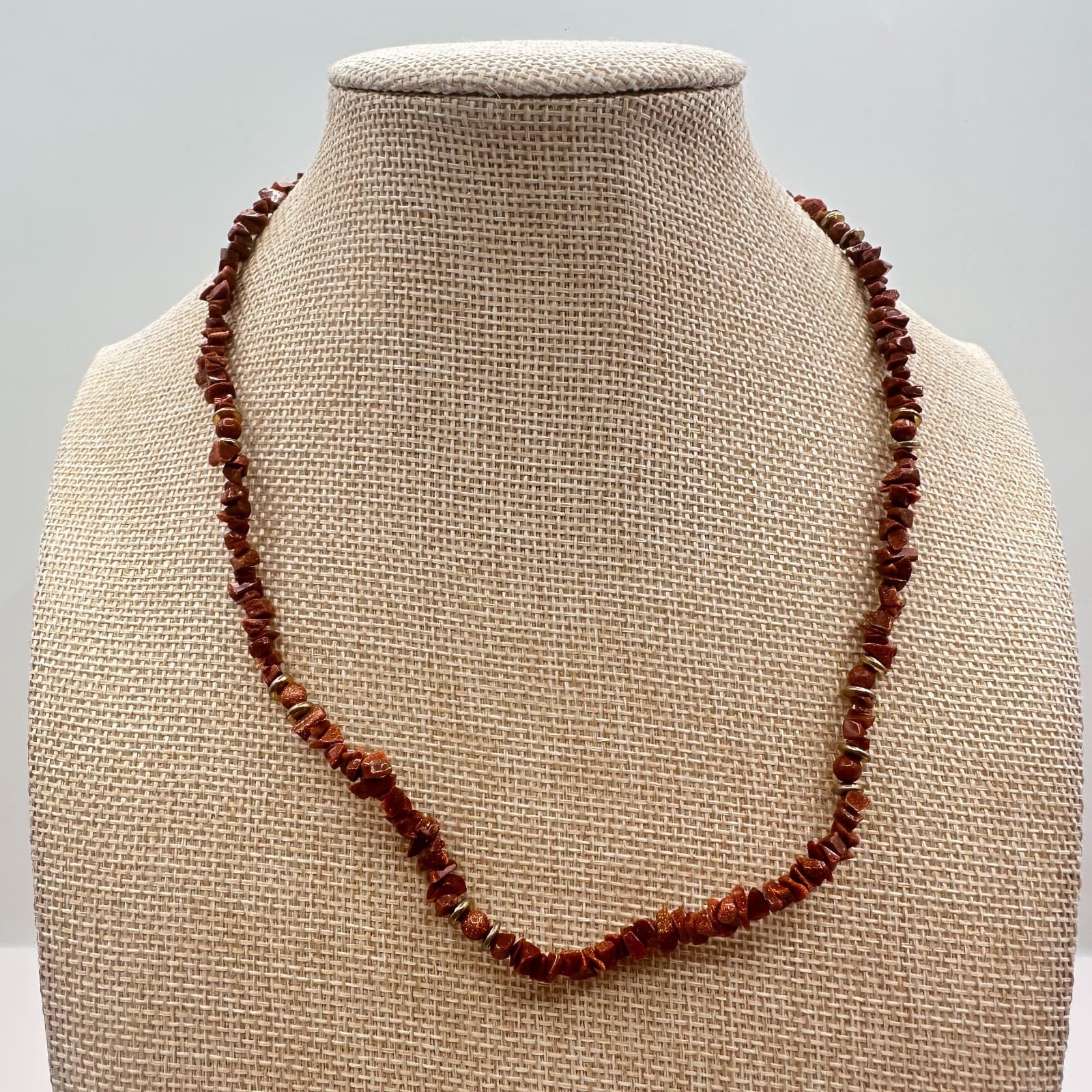 VTG Y2K Gold Tone Brown Chip Beaded Statement Necklace Women's Classic Jewelry - Image 1