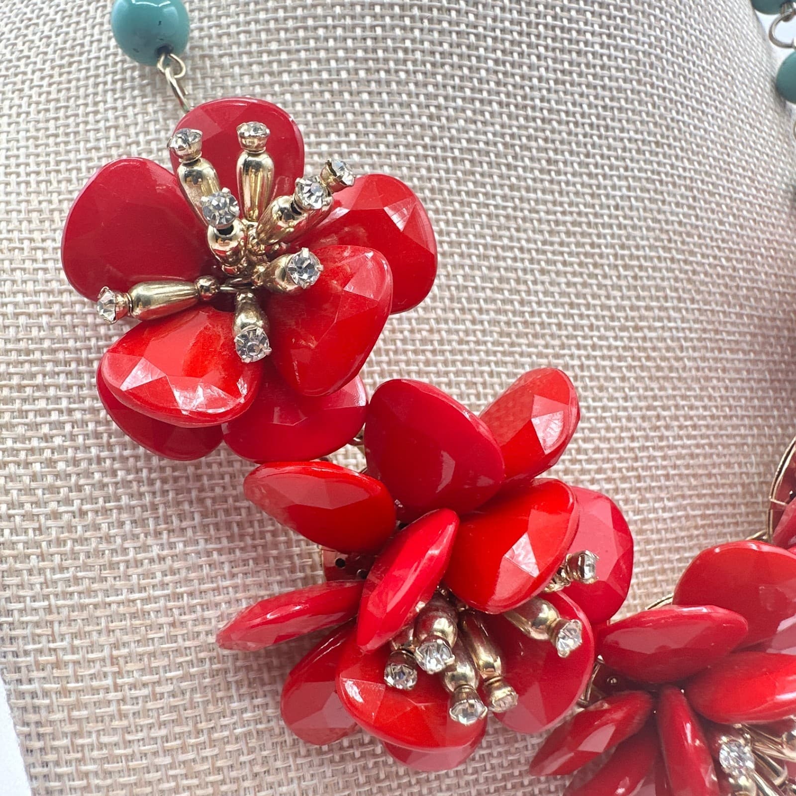 Vintage Y2K Gold Tone Beaded Floral Statement Necklace Women's Classic Jewelry - Thumbnail 3