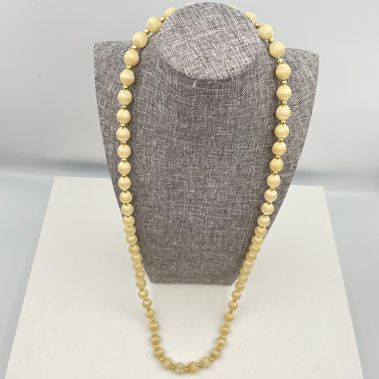 Vintage 80s Cream Silk Thread Wrap Bead Necklace Gold Tone Accent Boho Jewelry - Thumbnail 2