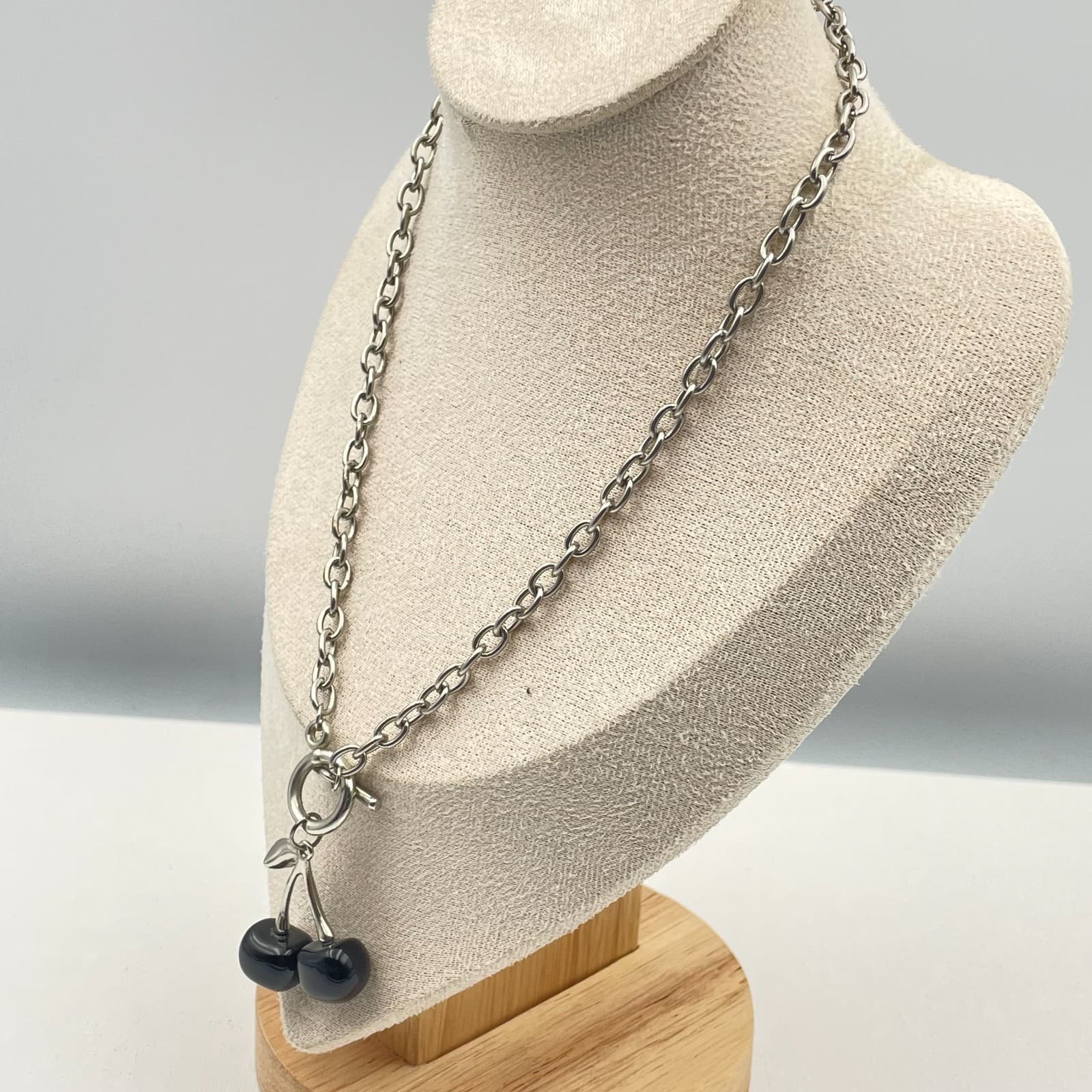 Vintage 90s Silver Tone Black Glass Cherry Pendant Necklace Toggle Chain Retro - Thumbnail 5