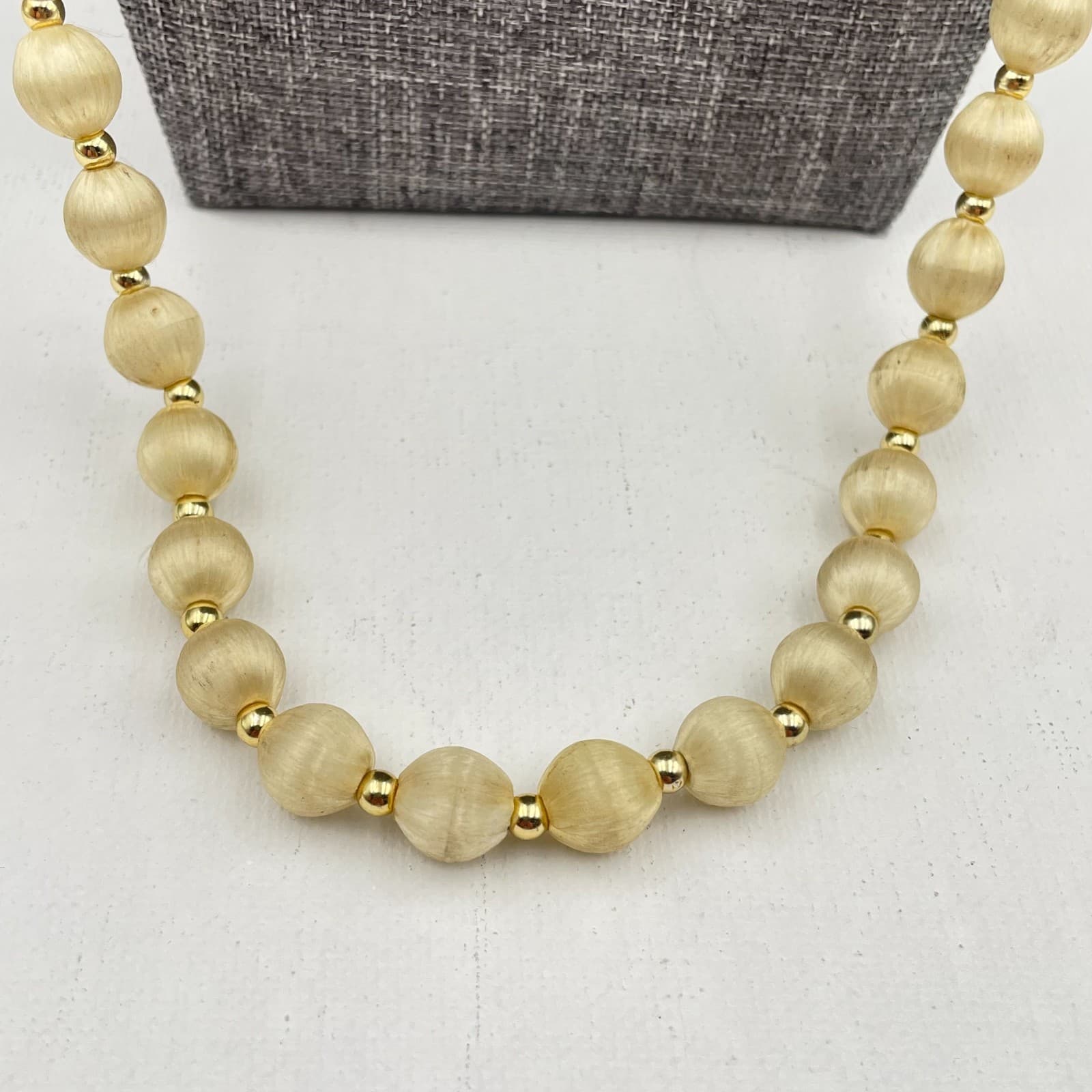 Vintage 80s Cream Silk Thread Wrap Bead Necklace Gold Tone Accent Boho Jewelry - Thumbnail 4