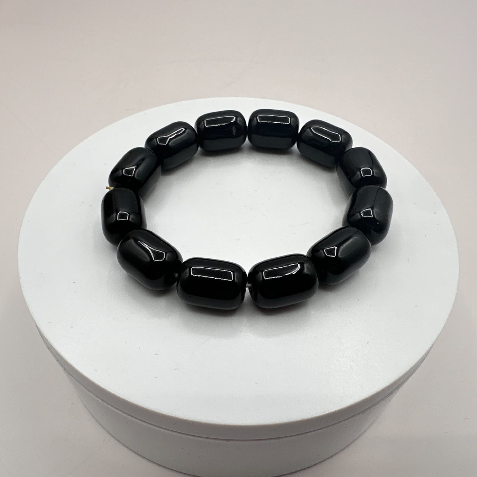 Vintage Y2K Black Beaded Stretch Bracelet Minimalist Unisex Classic Jewelry - Thumbnail 4