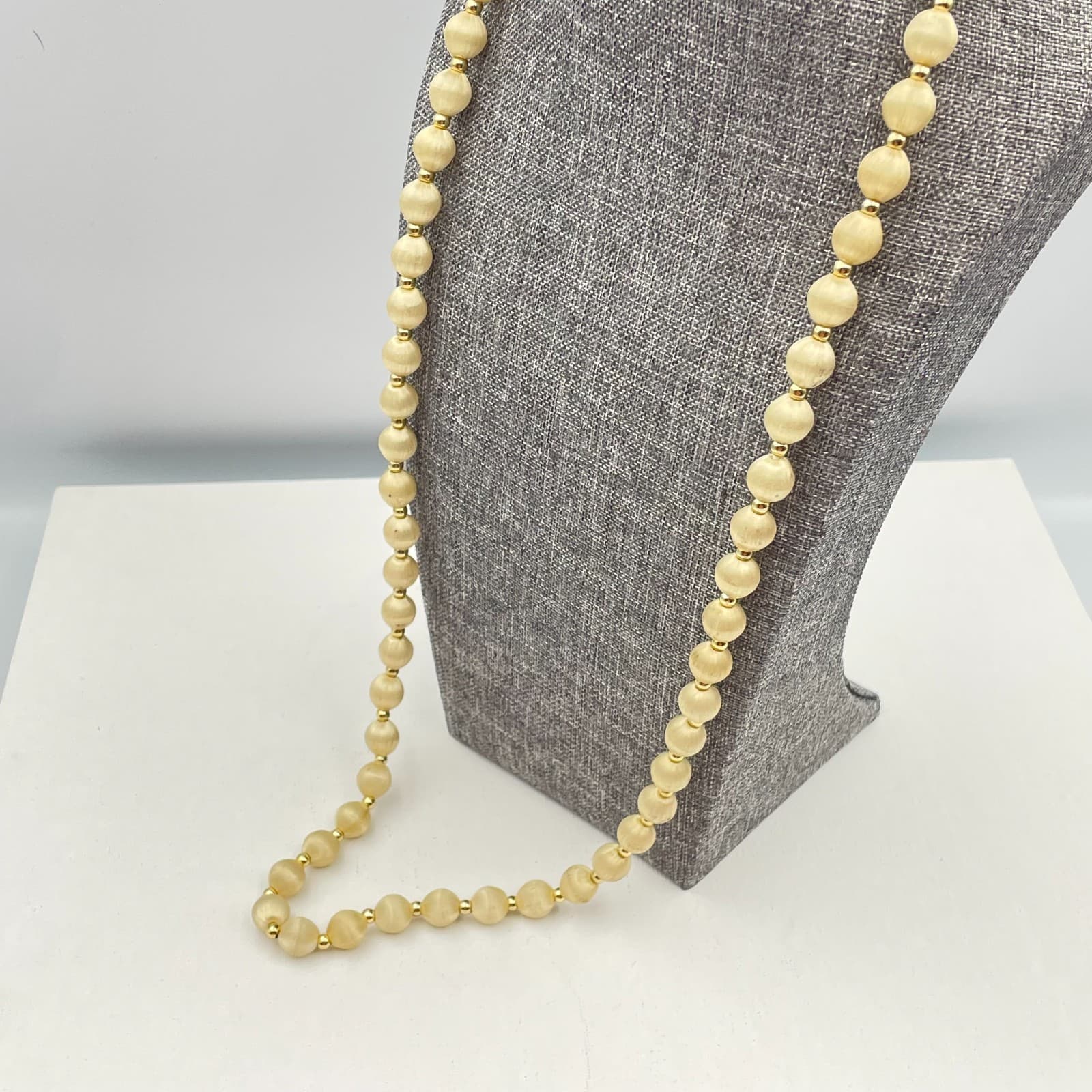 Vintage 80s Cream Silk Thread Wrap Bead Necklace Gold Tone Accent Boho Jewelry - Thumbnail 5