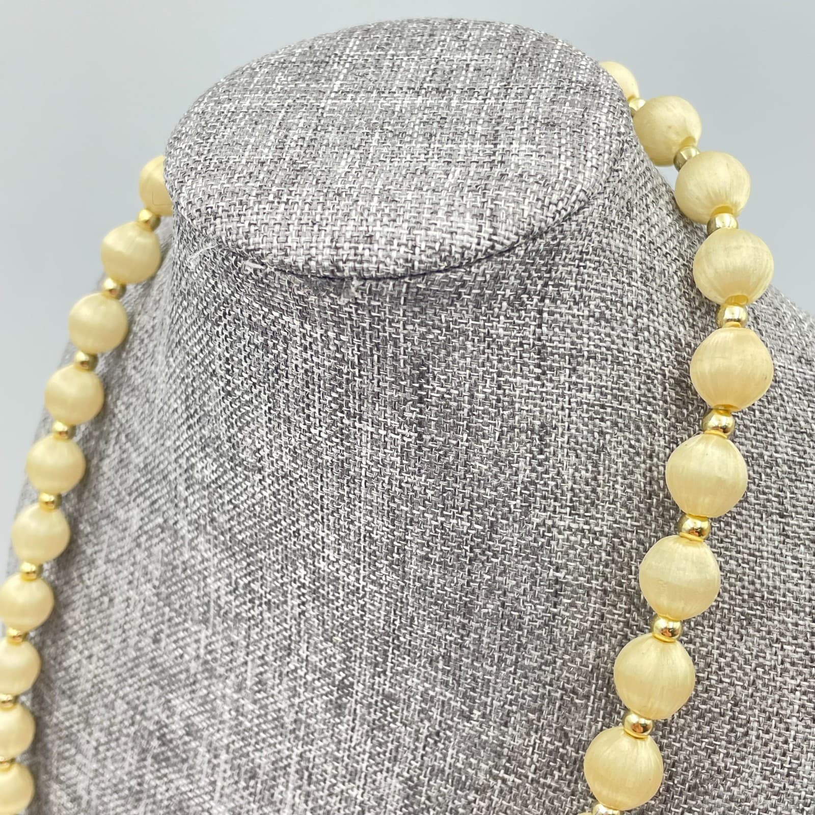 Vintage 80s Cream Silk Thread Wrap Bead Necklace Gold Tone Accent Boho Jewelry - Thumbnail 6