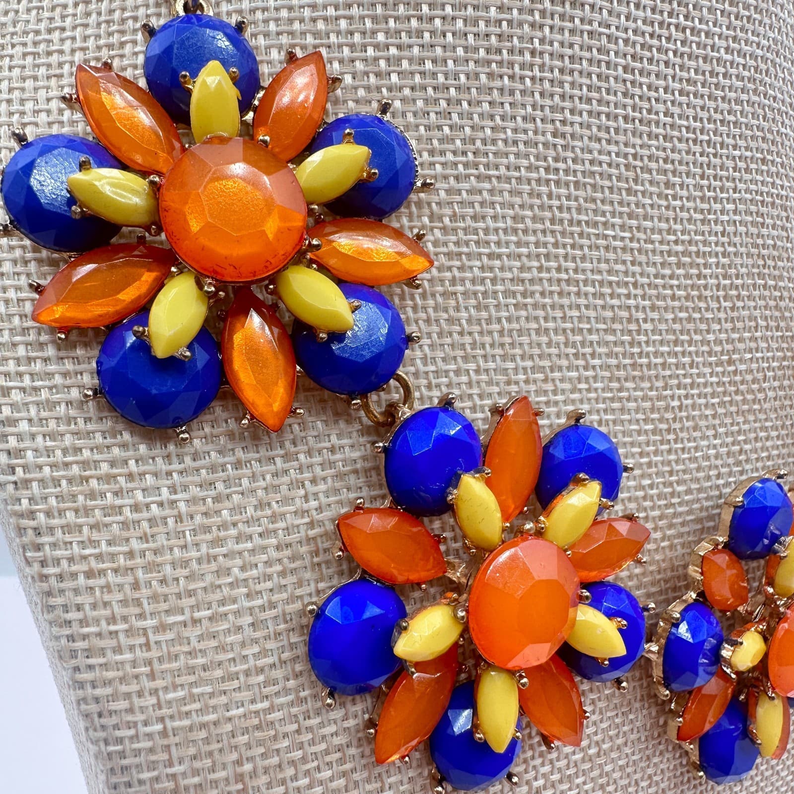 Vintage Y2K Gold Tone Glass Stone Floral Bib Statement Necklace Women's Jewelry - Thumbnail 2