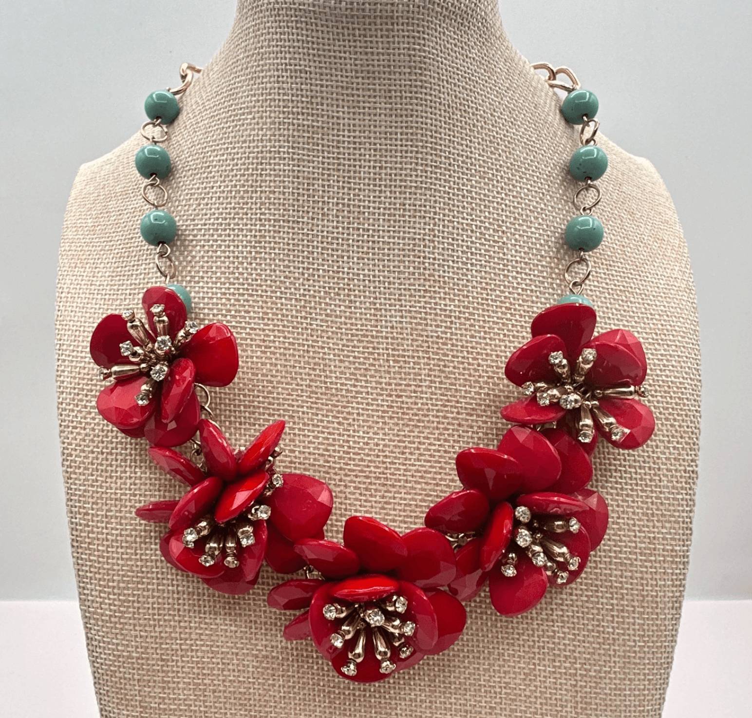 Vintage Y2K Gold Tone Beaded Floral Statement Necklace Women's Classic Jewelry - Image 1