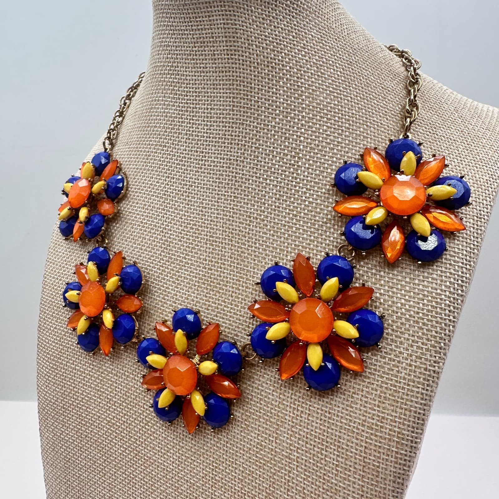 Vintage Y2K Gold Tone Glass Stone Floral Bib Statement Necklace Women's Jewelry - Thumbnail 4