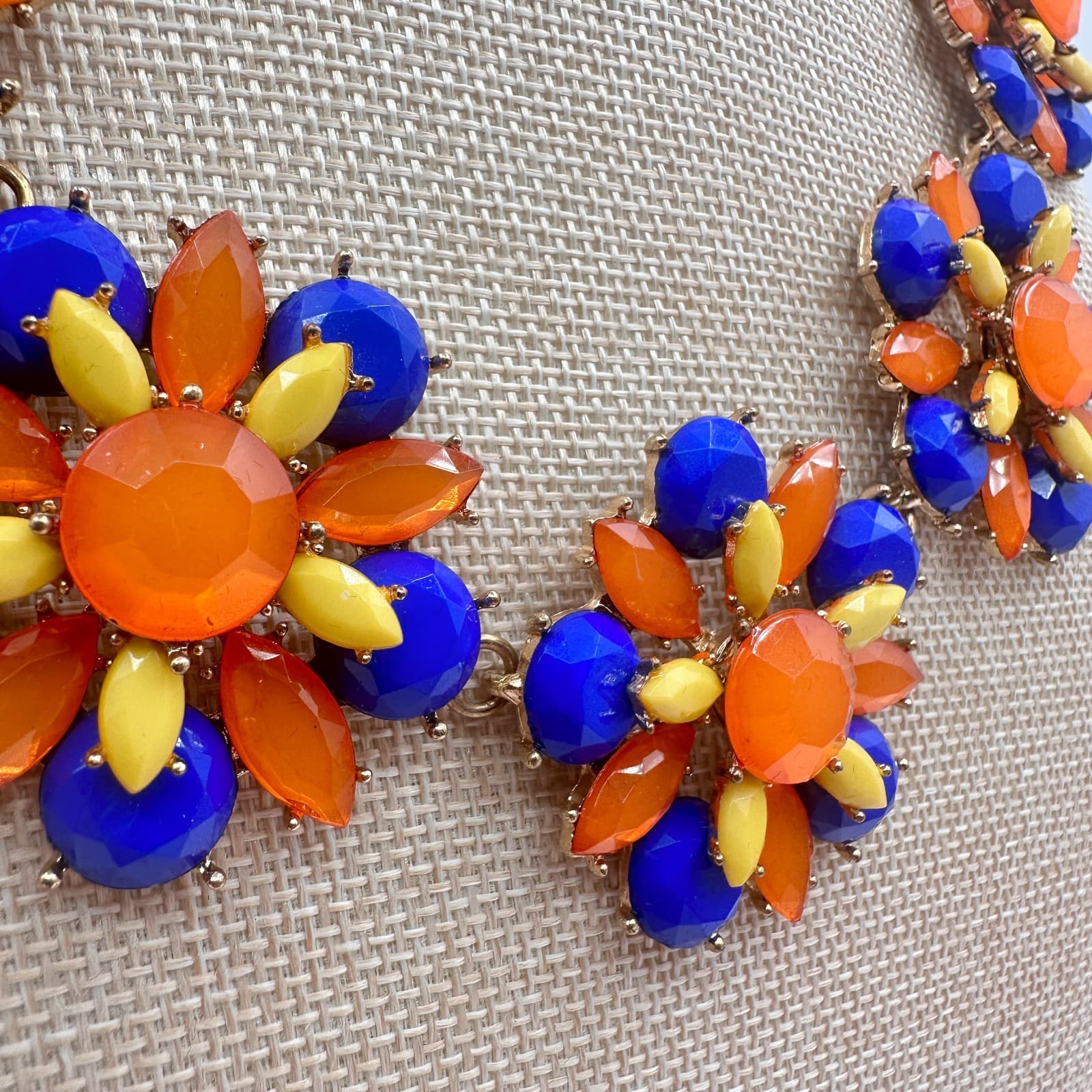 Vintage Y2K Gold Tone Glass Stone Floral Bib Statement Necklace Women's Jewelry - Thumbnail 3