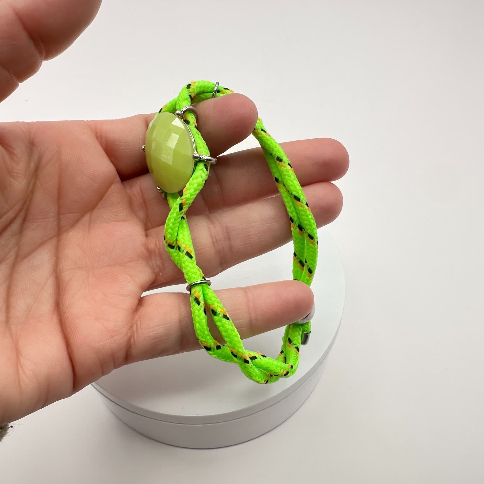 Vintage 90s Green Cord Bracelet Faceted Glass Oval Silver Tone Charm Jewelry - Thumbnail 6