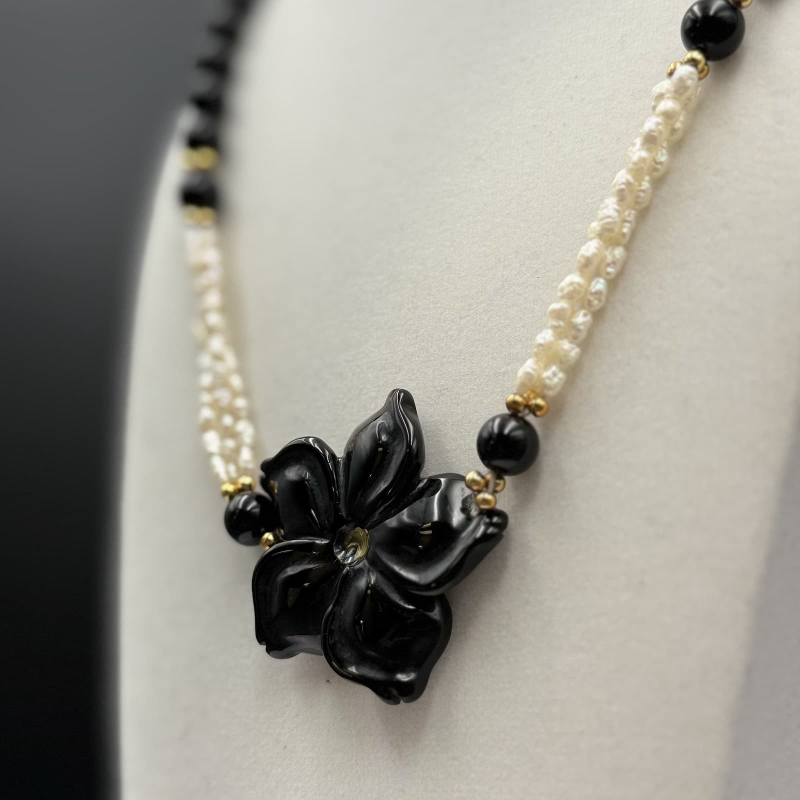 Vintage Black Resin Flower Necklace w/ Pearl Bead Strands Elegant Chic - Thumbnail 7