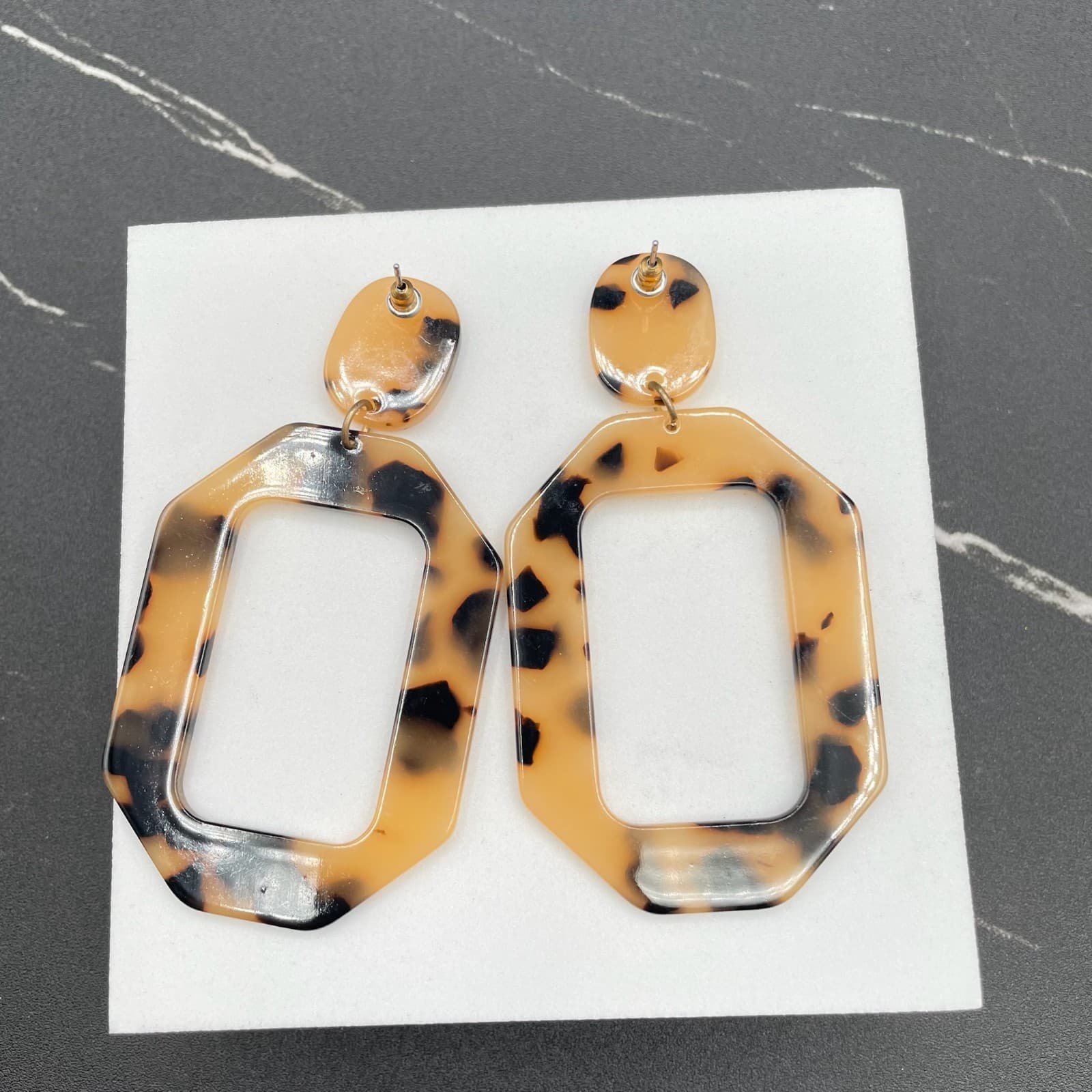 Vintage Classic Tortoiseshell Hexagon Chunky Hoop Dangle Push Back Earrings - Thumbnail 3
