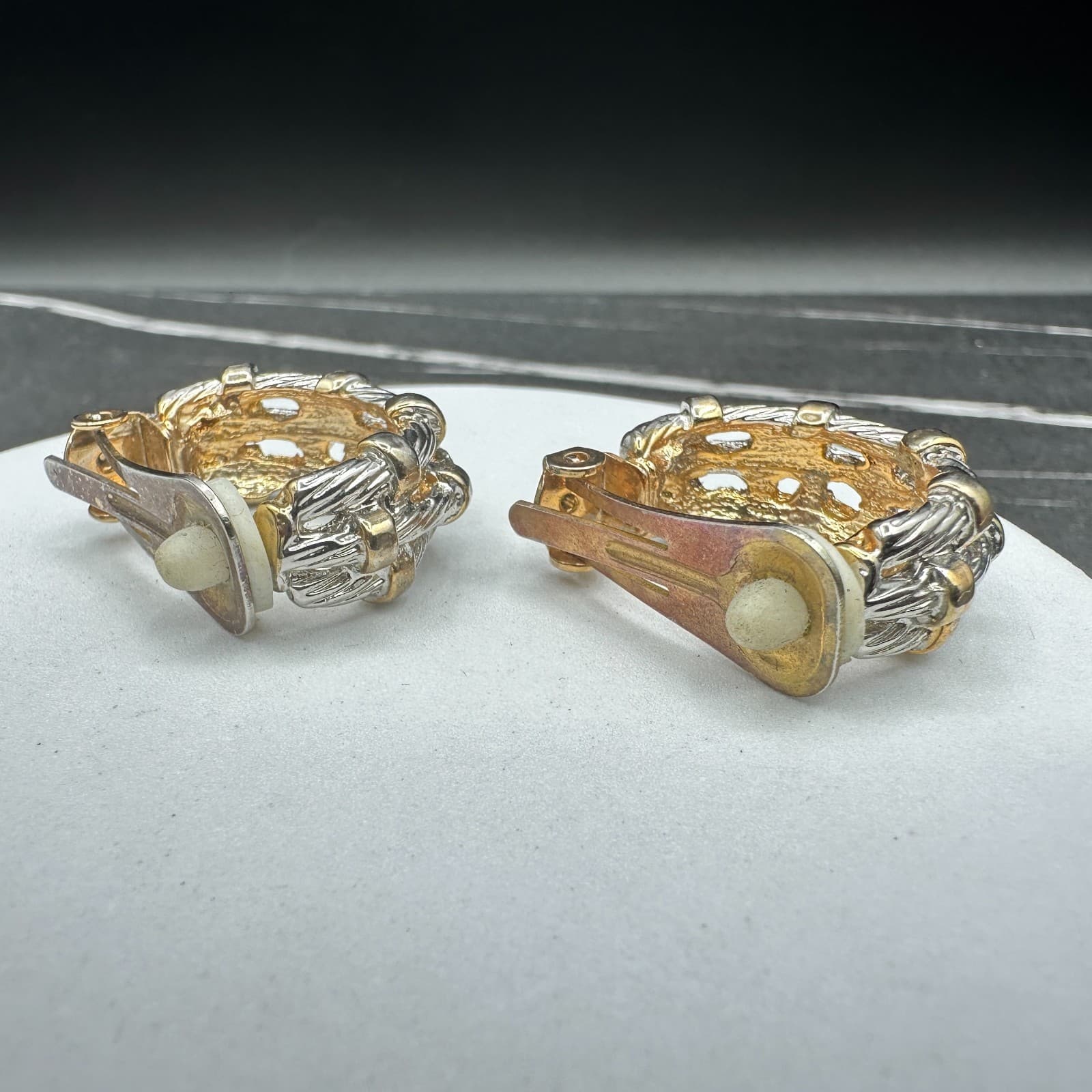 Vintage Two-Tone Gold And Silver Braided Woven Clip-On Hoop Earrings Fashionable - Thumbnail 5