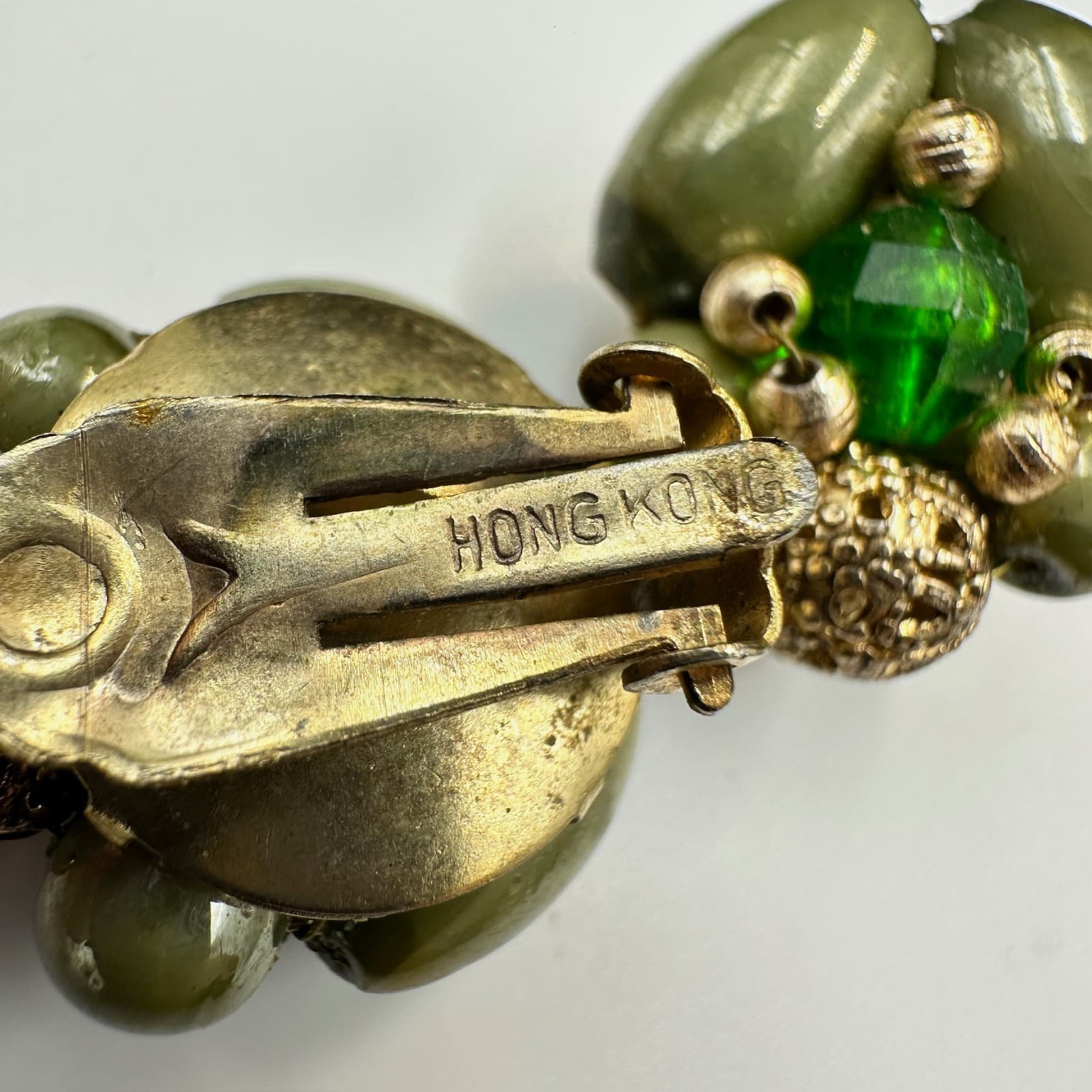 Vintage Hong Kong Green Bead Cluster Gold-Tone Clip-On Earrings - Thumbnail 6