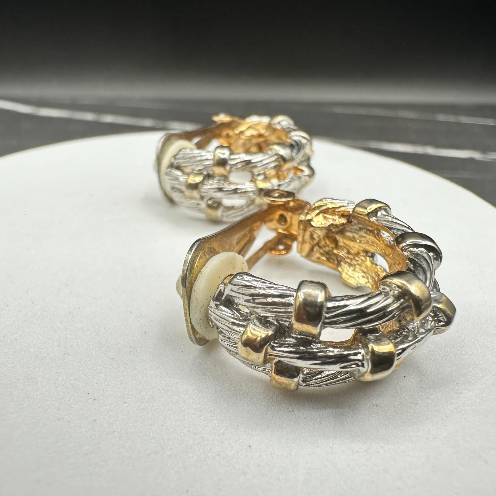 Vintage Two-Tone Gold And Silver Braided Woven Clip-On Hoop Earrings Fashionable - Thumbnail 3