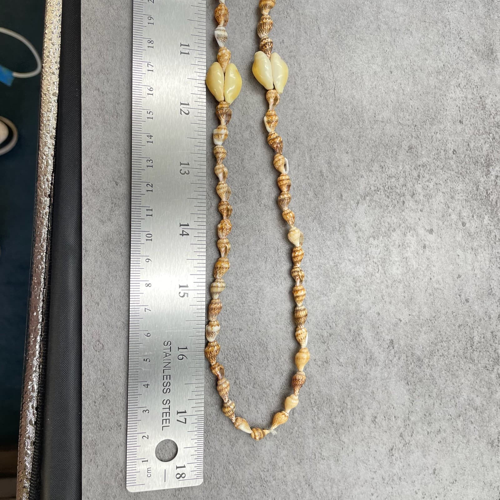 Contemporary White Cord Cerith Cowrie Natural Sea Shell Beaded Pendant Necklace - Thumbnail 13
