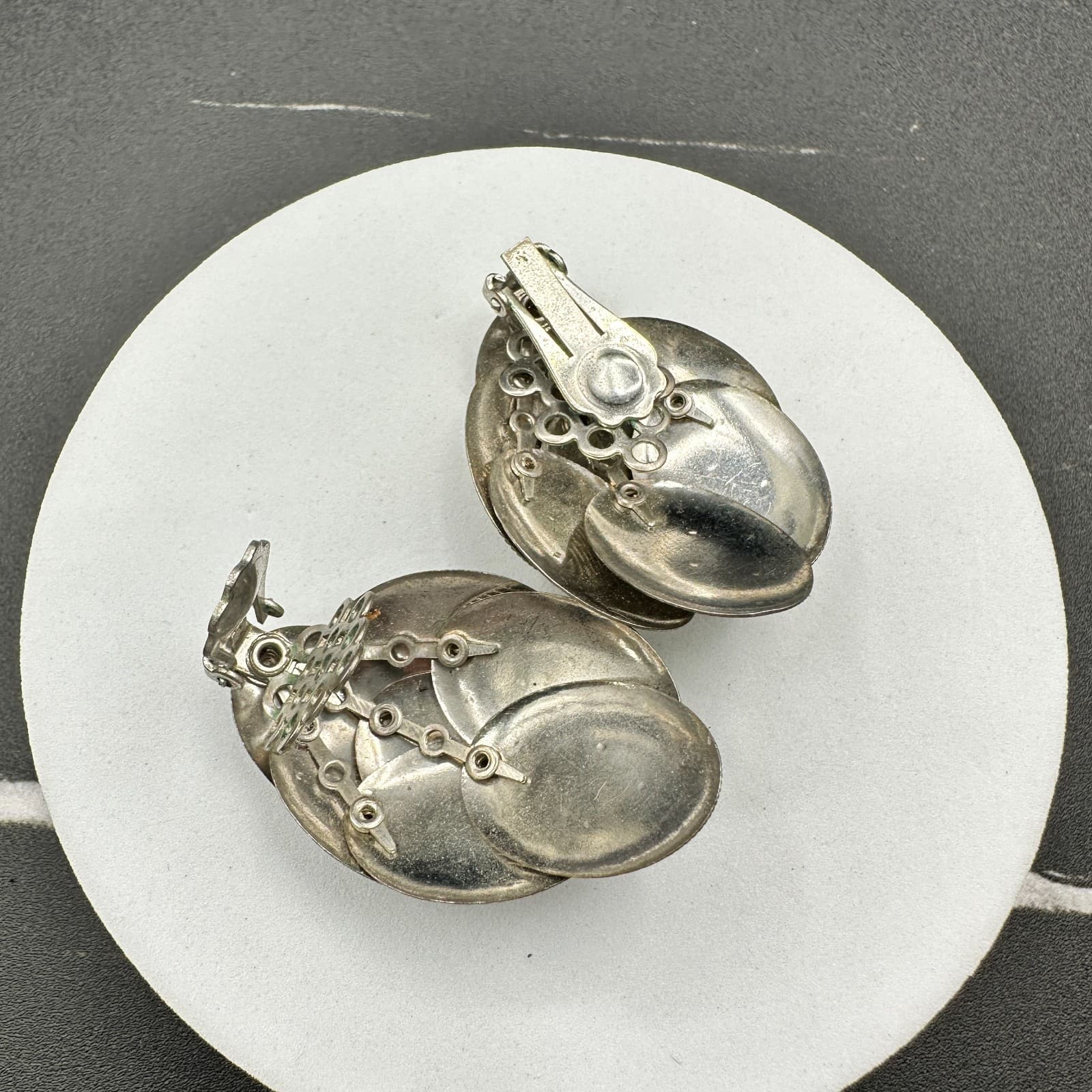 VTG Silver Tone Layered Leaf Clip On Earrings Textured Statement Jewelry - Thumbnail 6