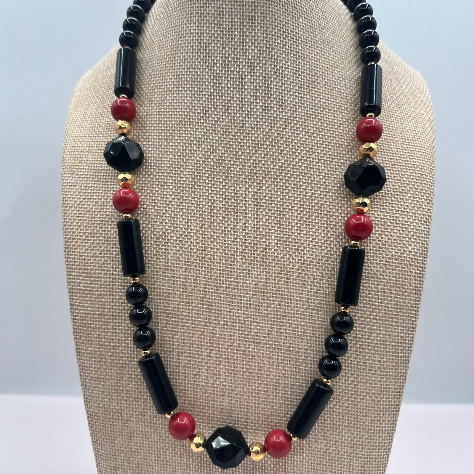 Vintage Y2K Gold Tone Beaded Necklace Statement Women's Classic Jewelry - Image 1