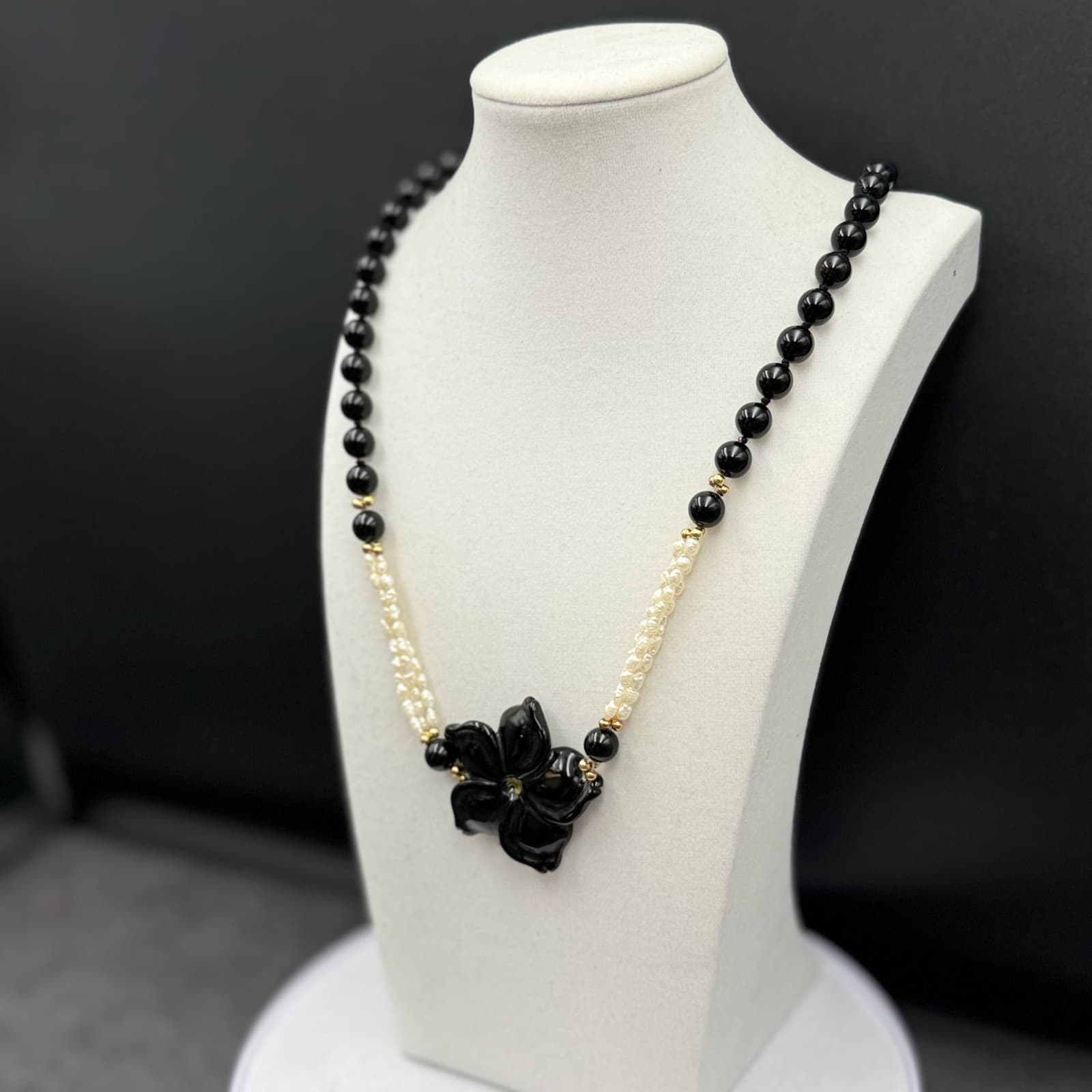 Vintage Black Resin Flower Necklace w/ Pearl Bead Strands Elegant Chic - Thumbnail 6