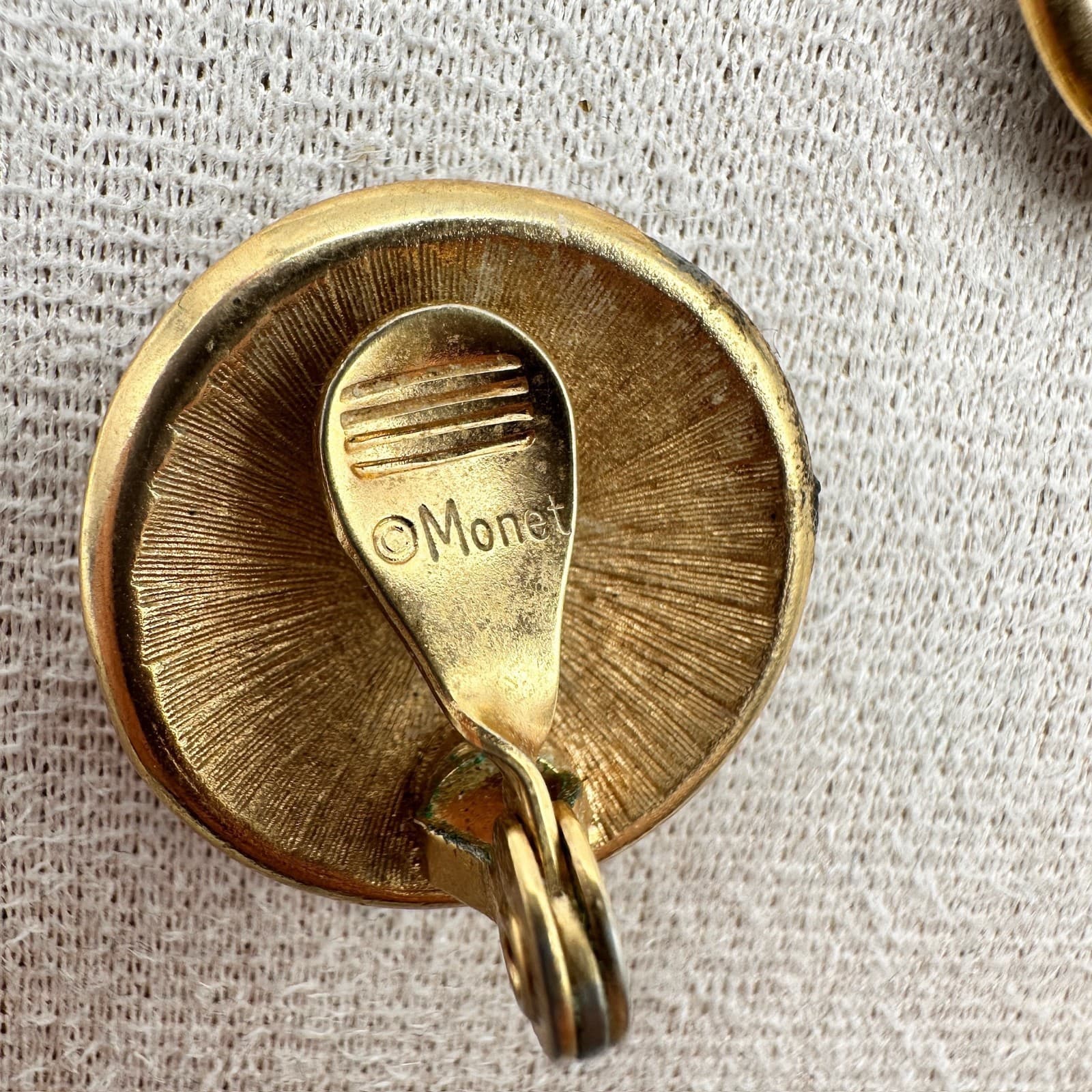 Vintage Monet Gold-Tone Classic Art Deco Fashion Graphic Enamel Clip-On Earrings - Thumbnail 6