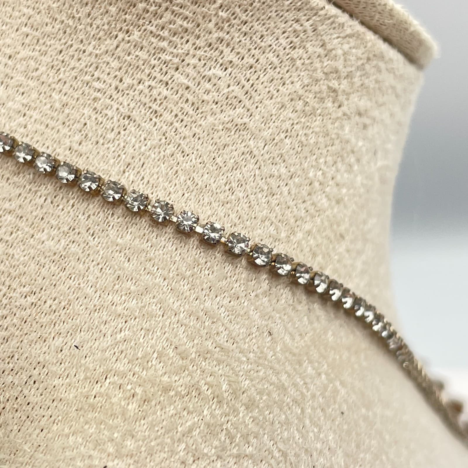 Vintage 90s SilverTone Pink Pear Glass Pendant Necklace Rhinestone Chain Jewelry - Thumbnail 6