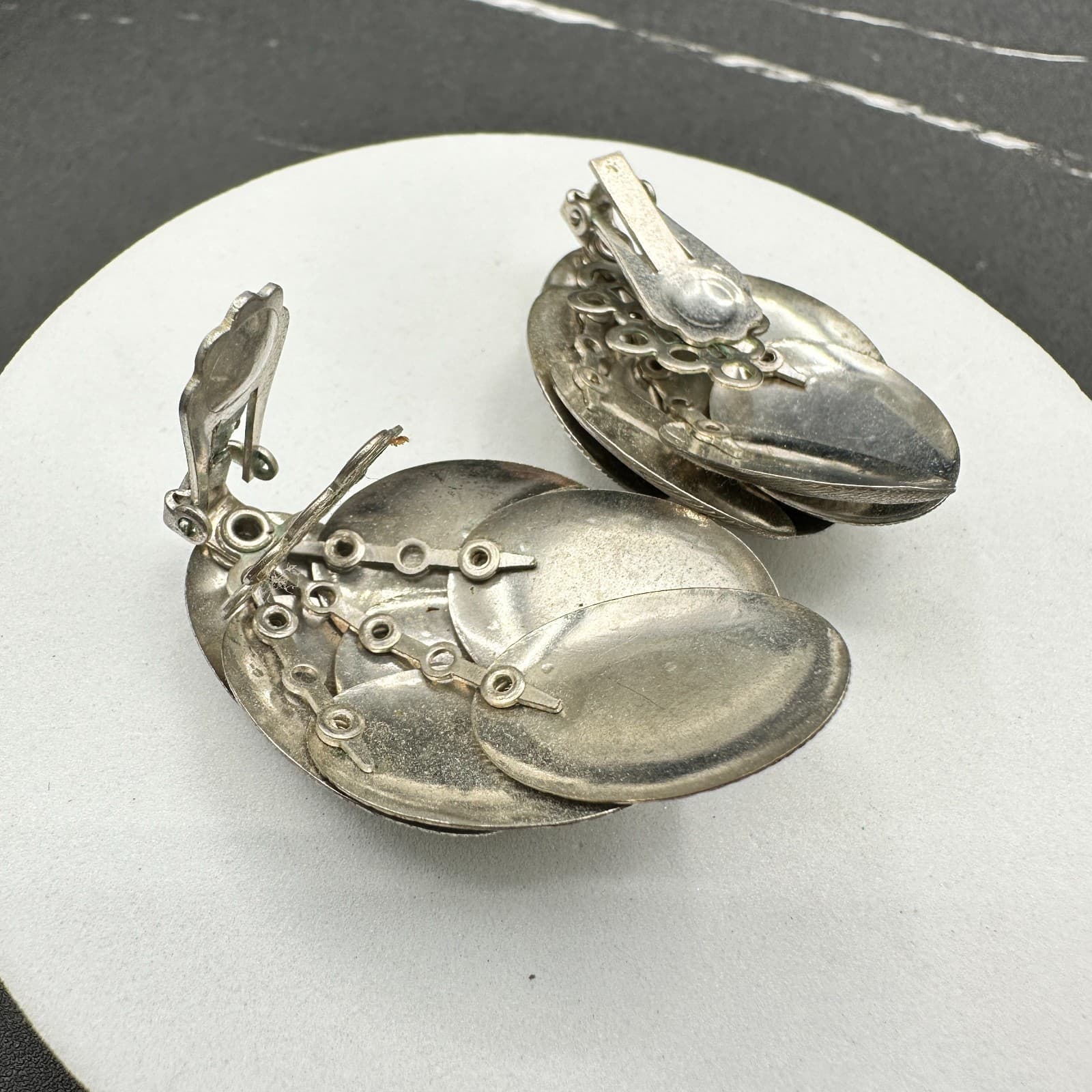 VTG Silver Tone Layered Leaf Clip On Earrings Textured Statement Jewelry - Thumbnail 5