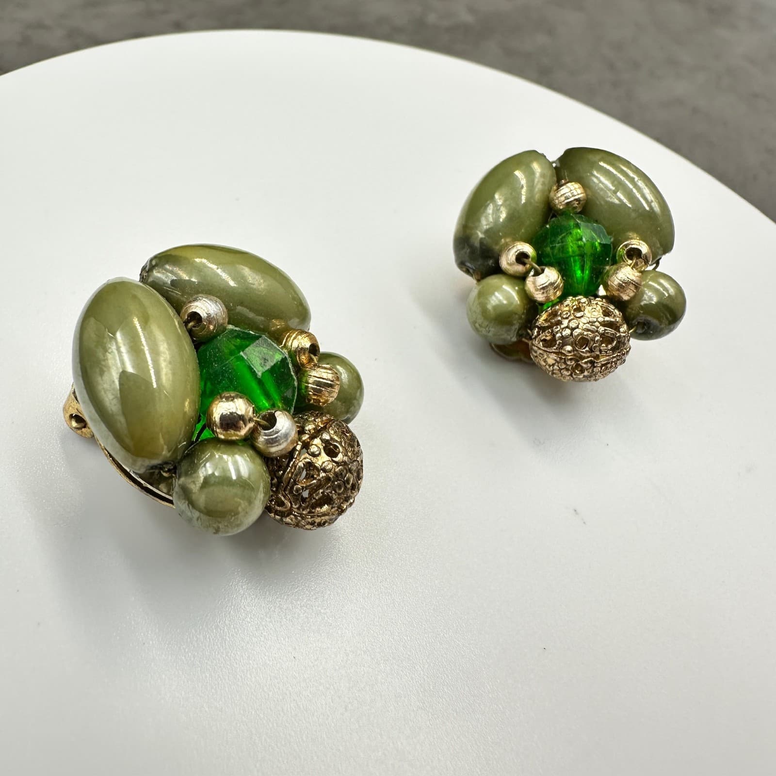 Vintage Hong Kong Green Bead Cluster Gold-Tone Clip-On Earrings - Thumbnail 2