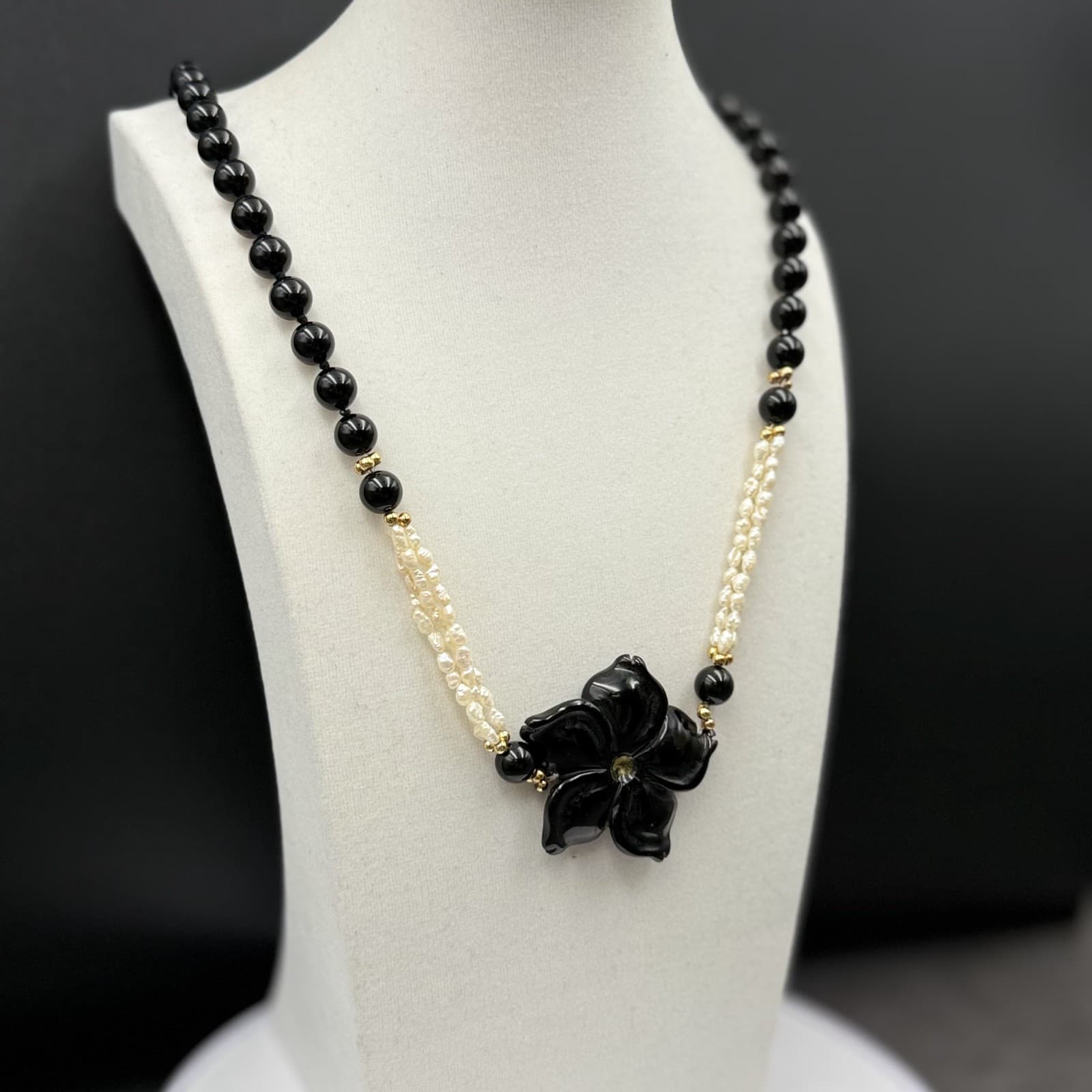 Vintage Black Resin Flower Necklace w/ Pearl Bead Strands Elegant Chic - Thumbnail 4