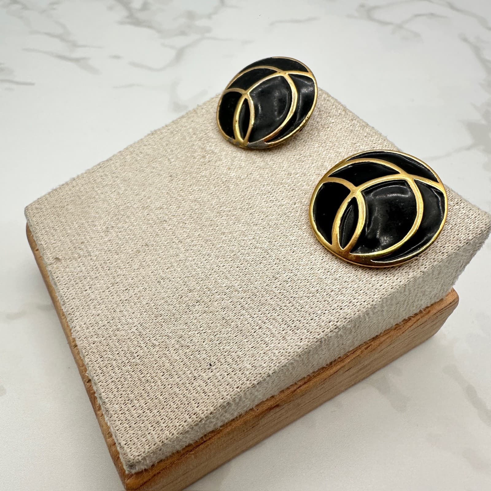 Vintage Monet Gold-Tone Classic Art Deco Fashion Graphic Enamel Clip-On Earrings - Thumbnail 2