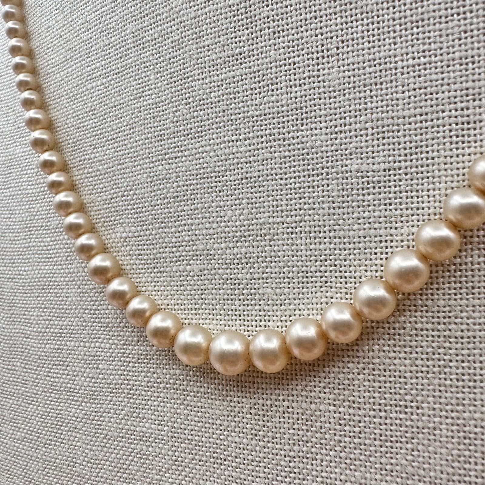 Vintage 50s Mid-Century Cream Pearl Necklace Graduated Art Deco Fashion Jewelry - Thumbnail 4