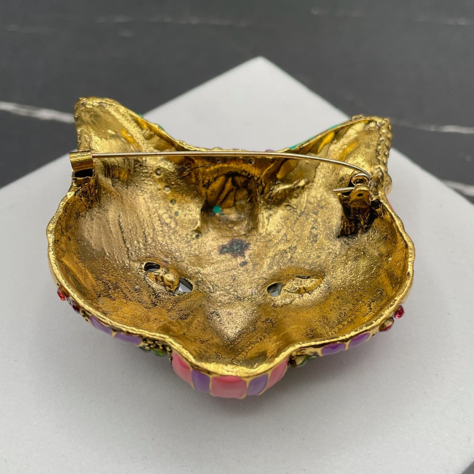 Contemporary Multi-Color Classic Enamel Rhinestone Baroque Cat Face Brooch Pin - Thumbnail 3