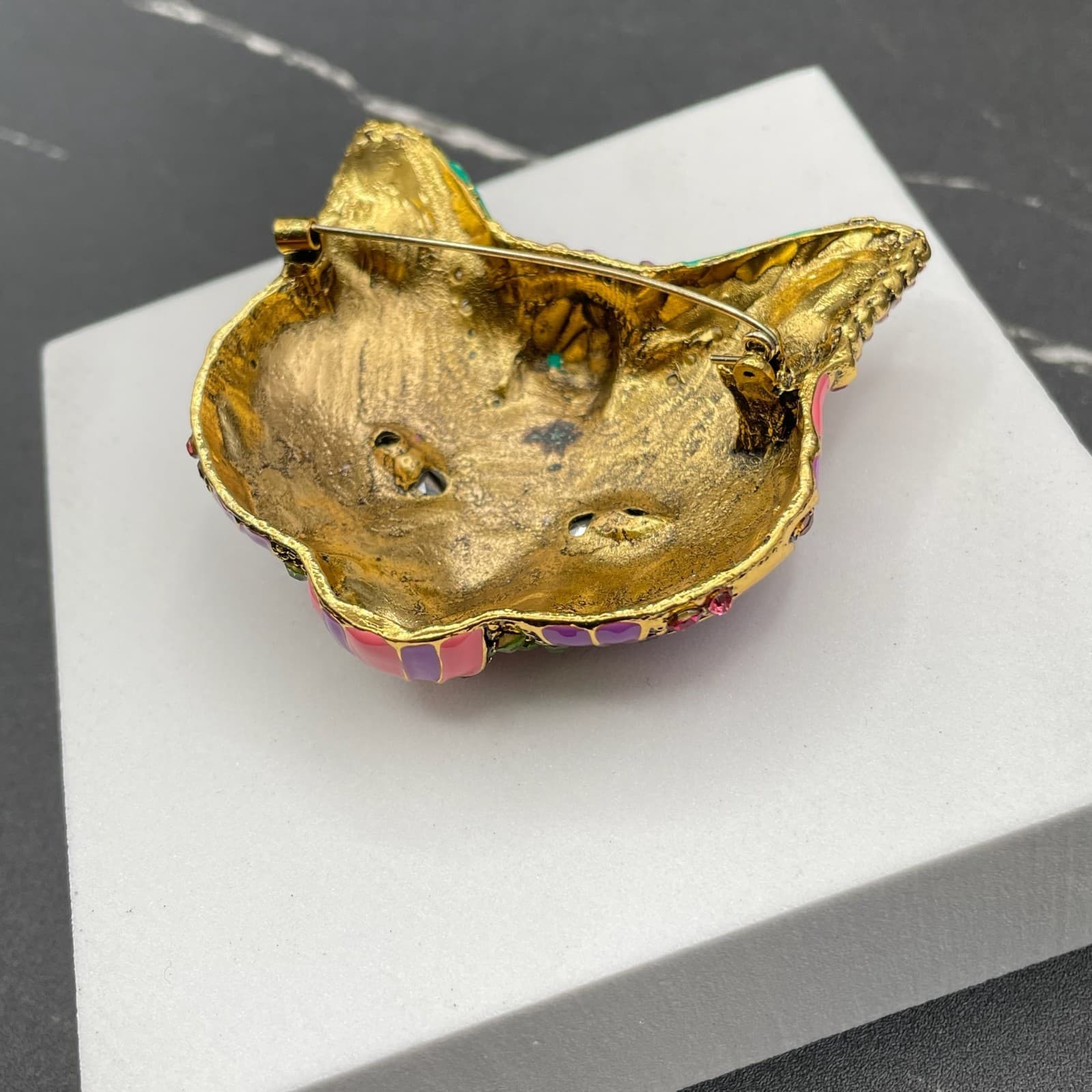 Contemporary Multi-Color Classic Enamel Rhinestone Baroque Cat Face Brooch Pin - Thumbnail 4