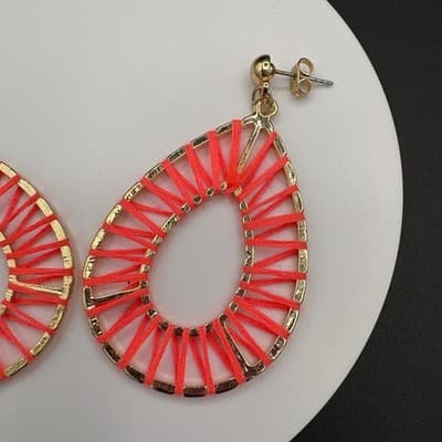 Vintage Red Thread Wrapped Teardrop Gold Tone Dangle Drop Earrings Pierced - Thumbnail 3