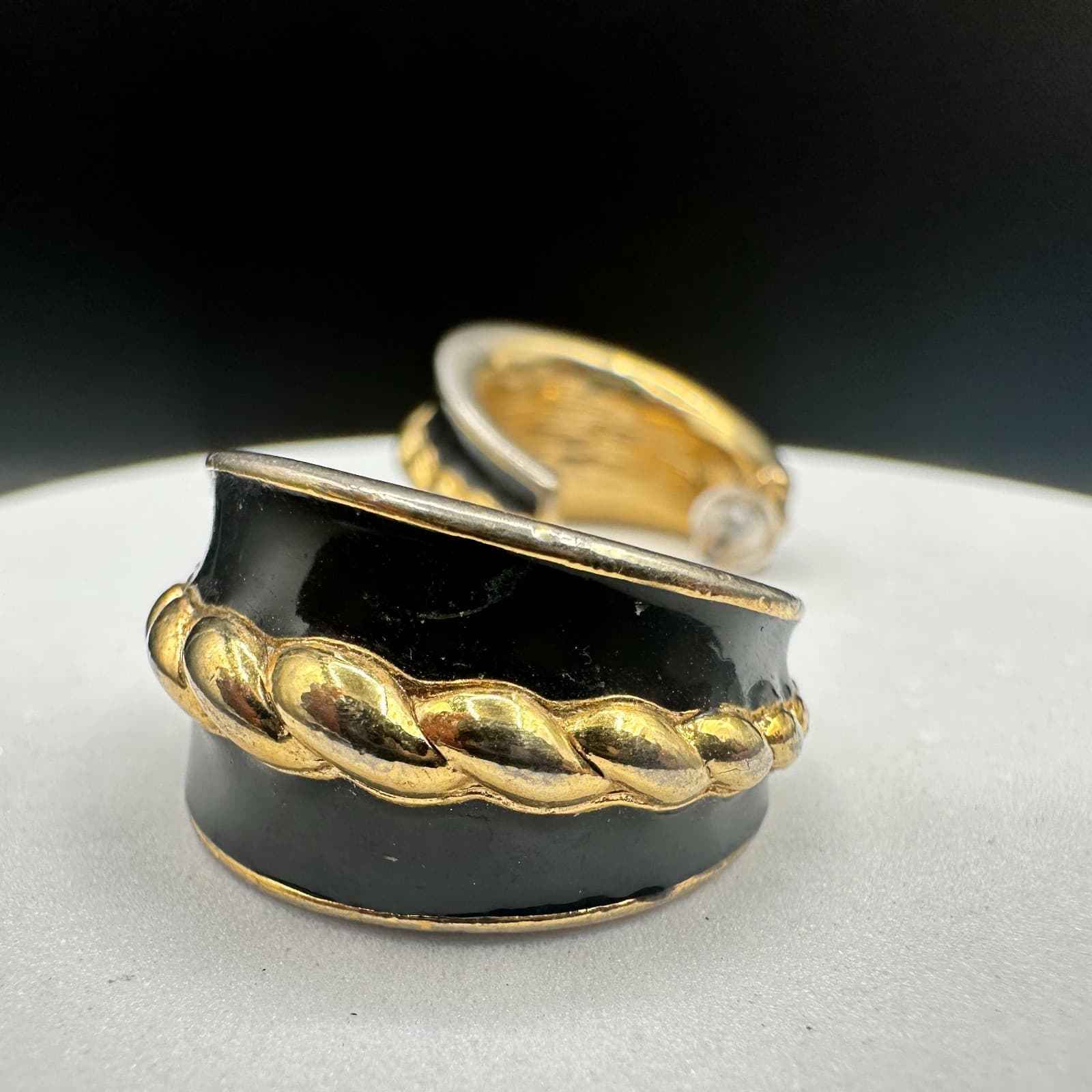 Vintage 90s Black Enamel Gold Tone Chunky Hoop Earrings Braided Rope Mesh - Thumbnail 5