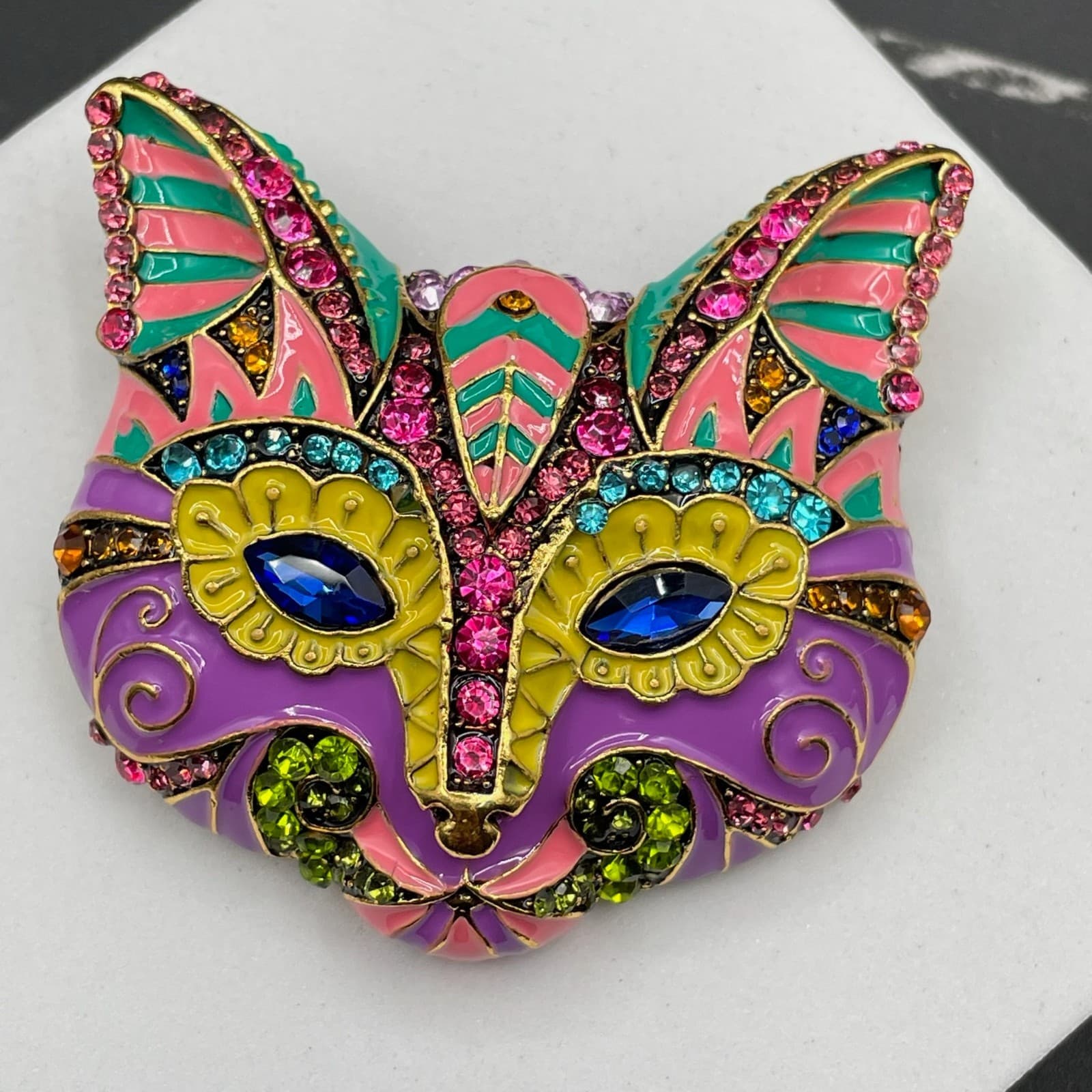 Contemporary Multi-Color Classic Enamel Rhinestone Baroque Cat Face Brooch Pin - Thumbnail 7