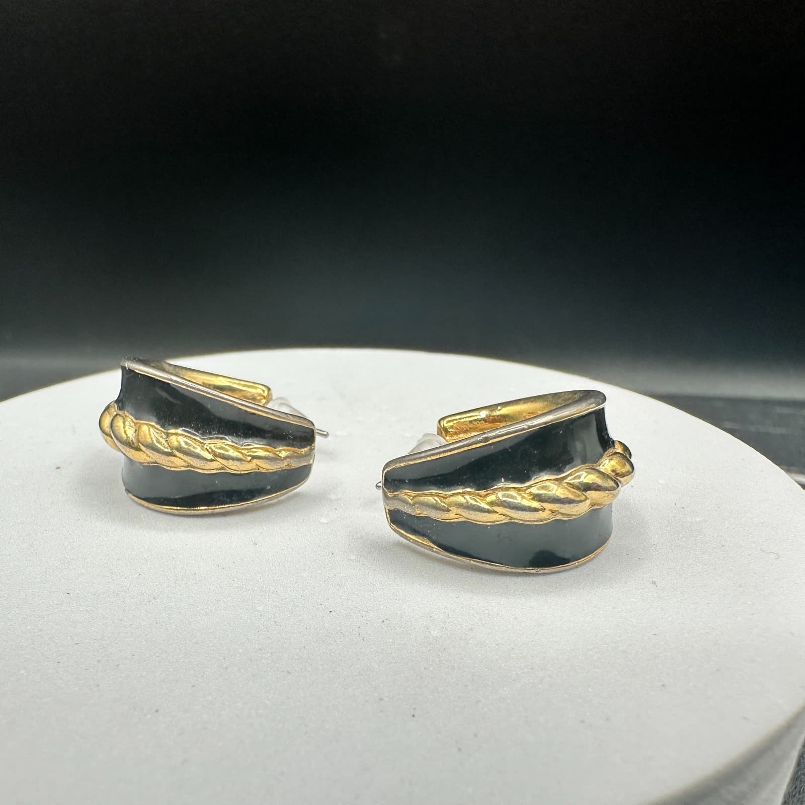 Vintage 90s Black Enamel Gold Tone Chunky Hoop Earrings Braided Rope Mesh - Image 1