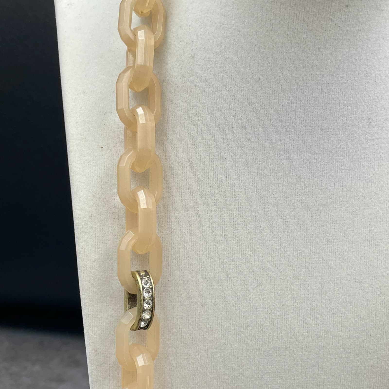 Nude Tone Rhinestone Embellished Faceted Resin Chunky Link Statement Necklace - Thumbnail 3