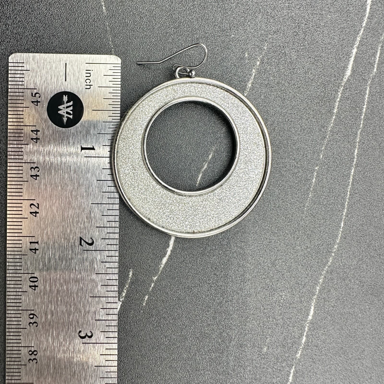 Vintage Large Gunmetal-Tone Hoop Earrings Featuring A Silver Glitter Infill. - Thumbnail 11