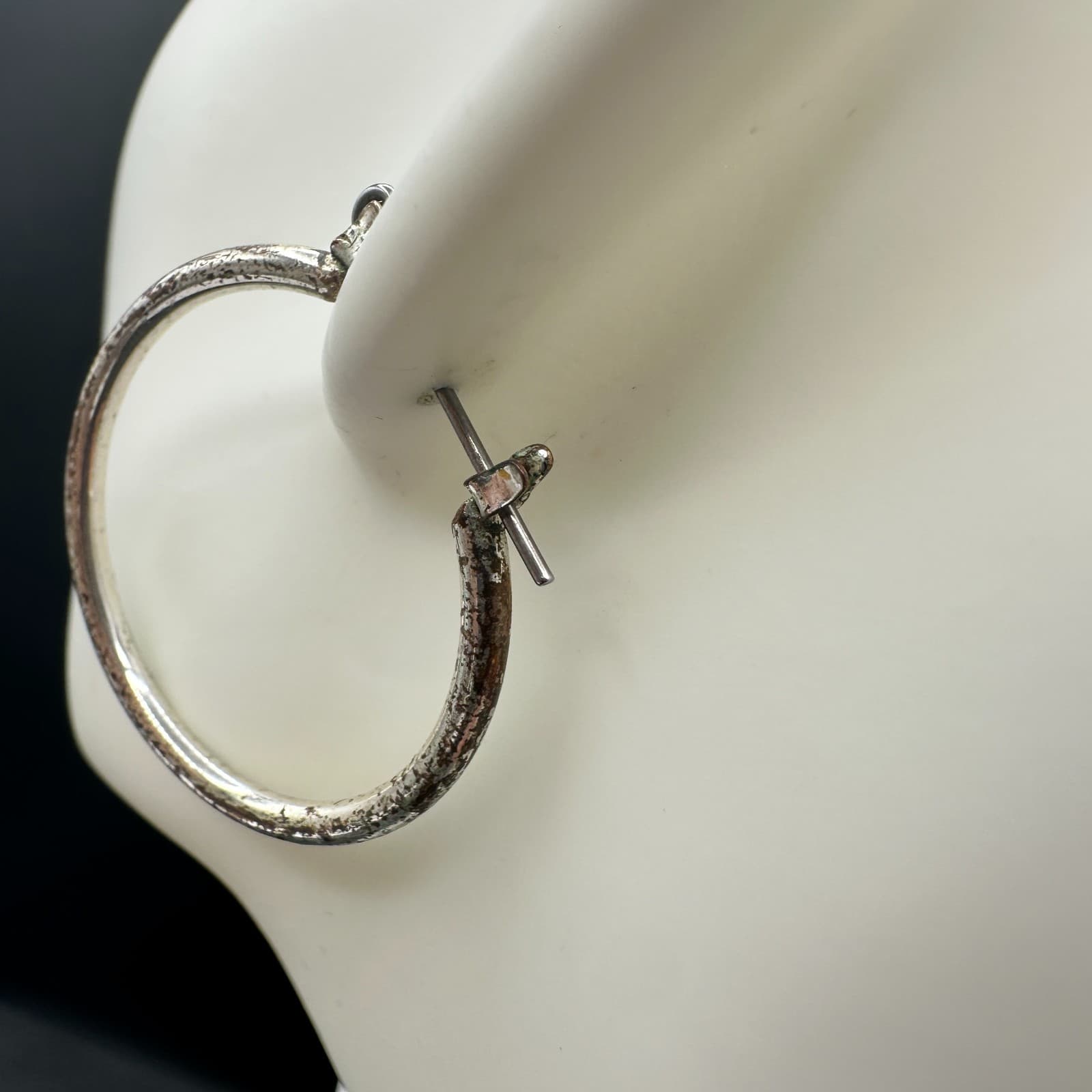 VTG Silver Tone Textured Hoop Earrings Round Minimalist Fashion Jewelry - Thumbnail 6