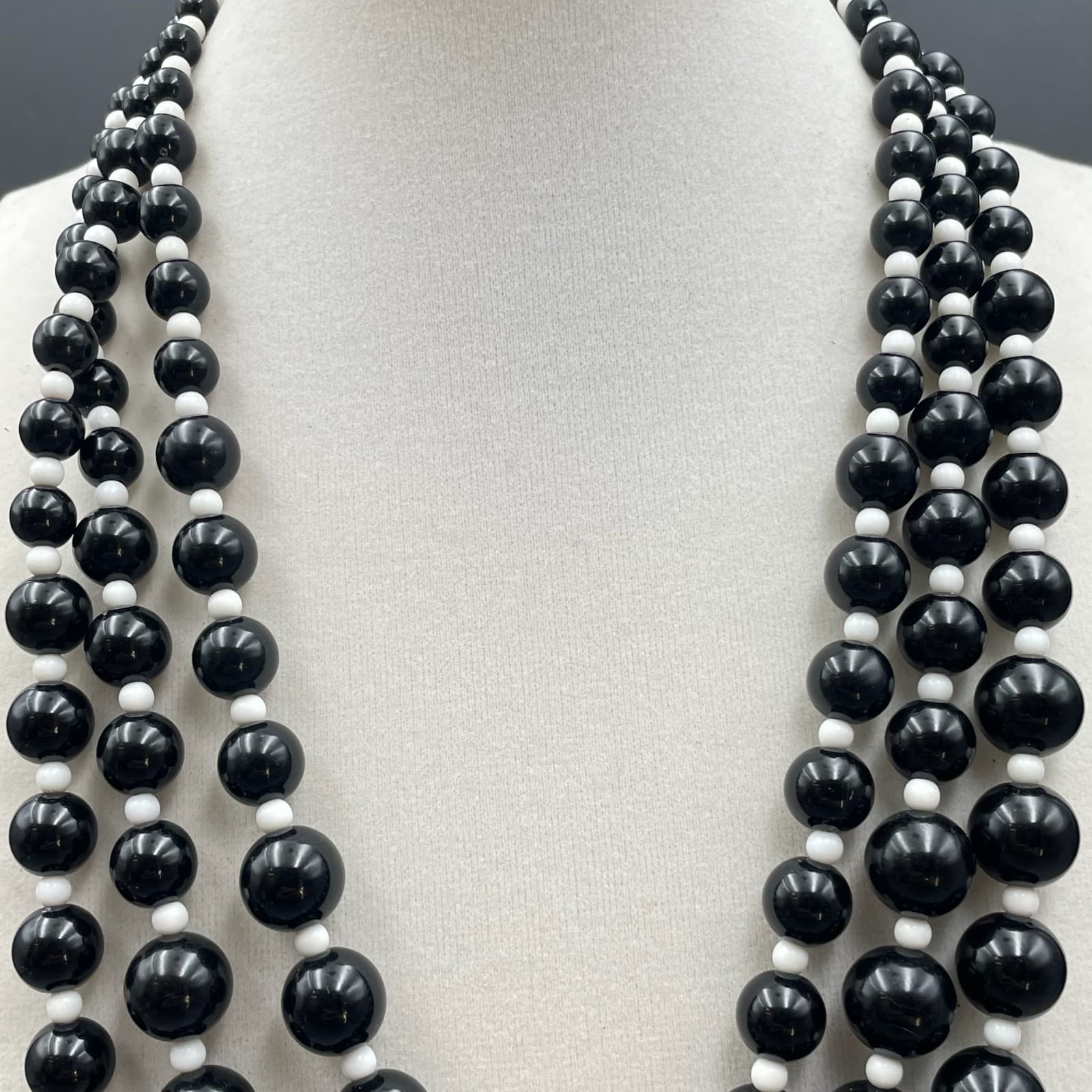 Classic Black White Adjustable Triple-Stranded Beaded Statement Lobster Necklace - Thumbnail 6