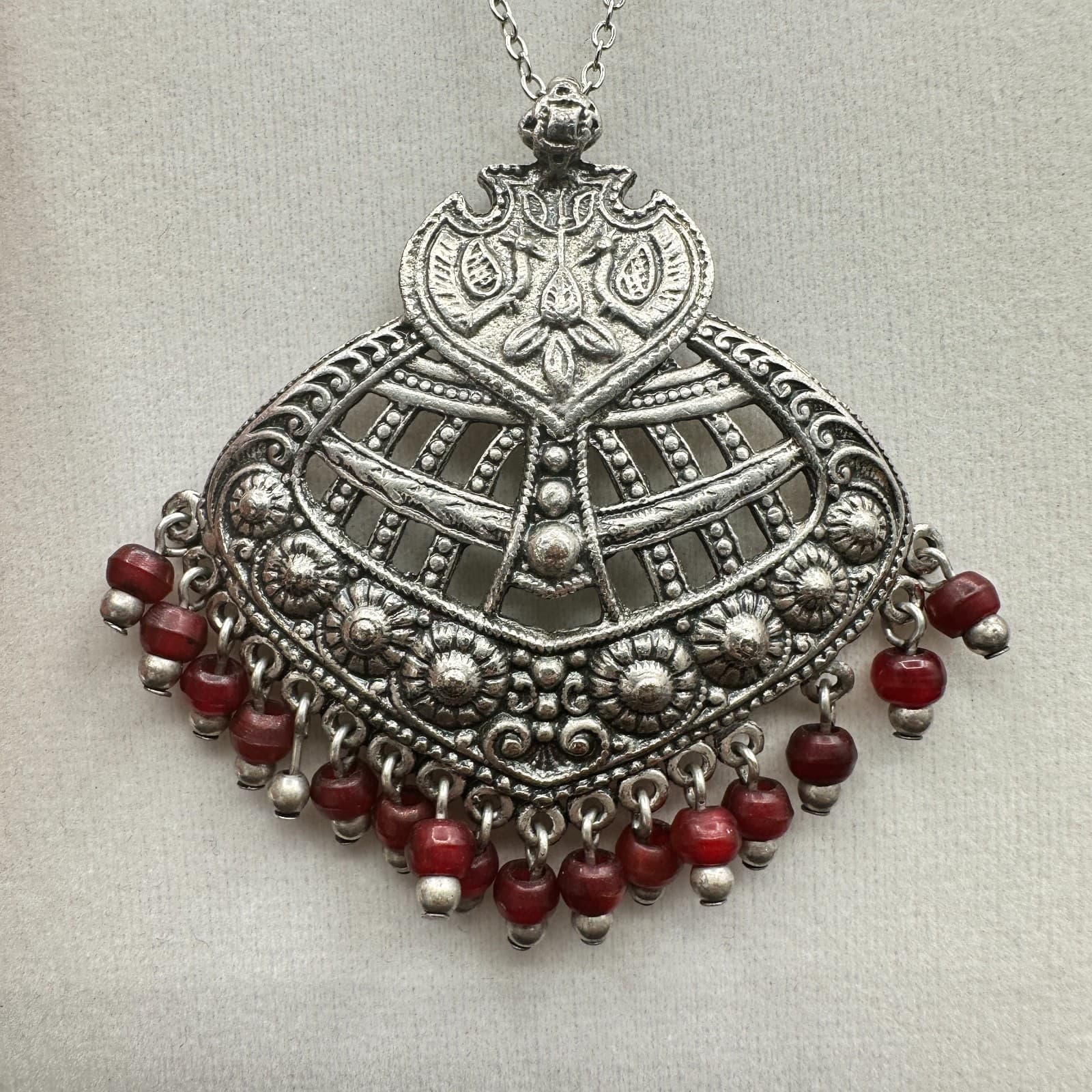 Vintage Silver Tone Oxidized Fan Pendant Necklace Red Glass Beads Long Chain 24 - Thumbnail 4